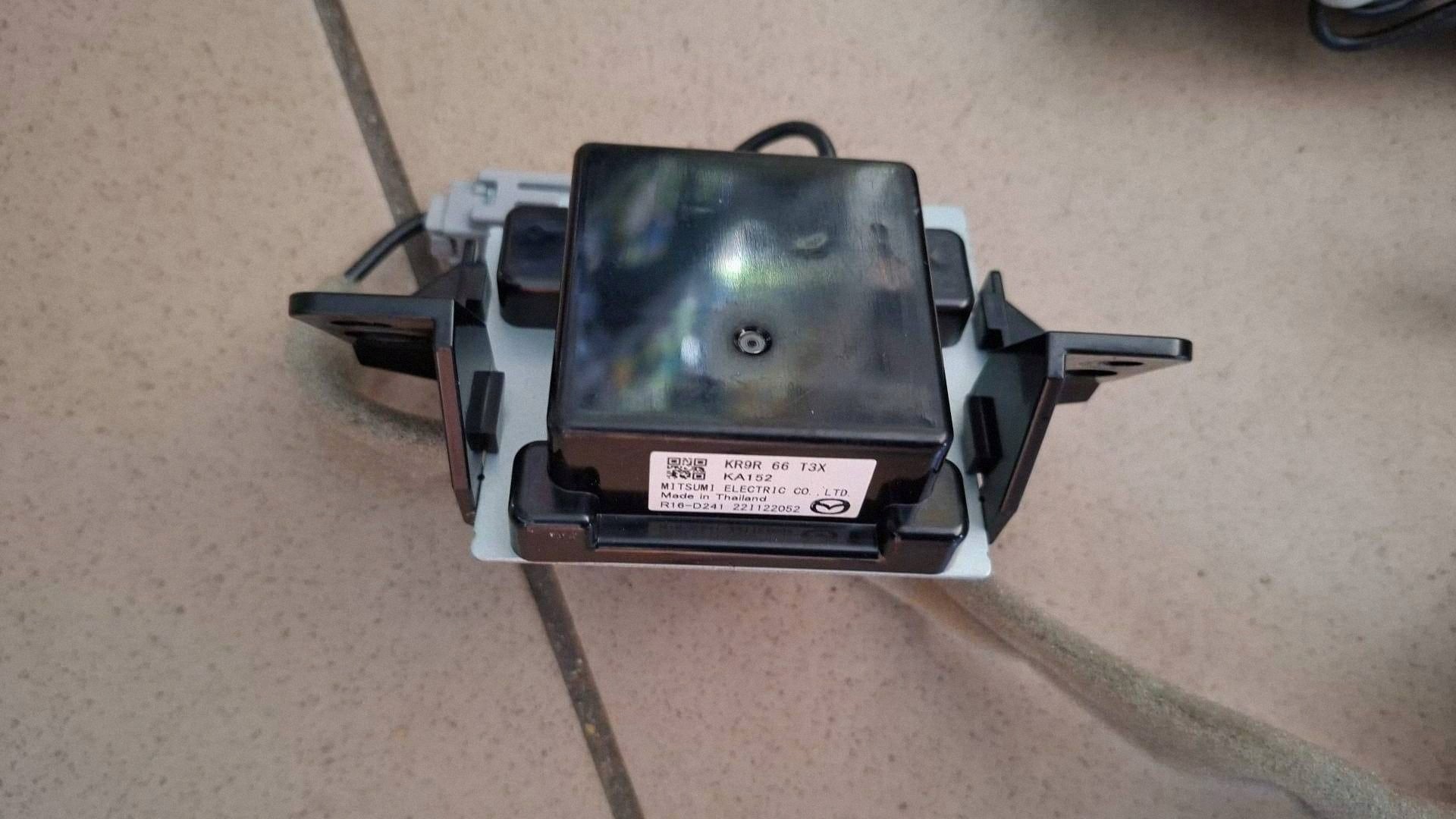 module unité de commande électronique uce anteny Mazda CX-60 KR9P66T3X