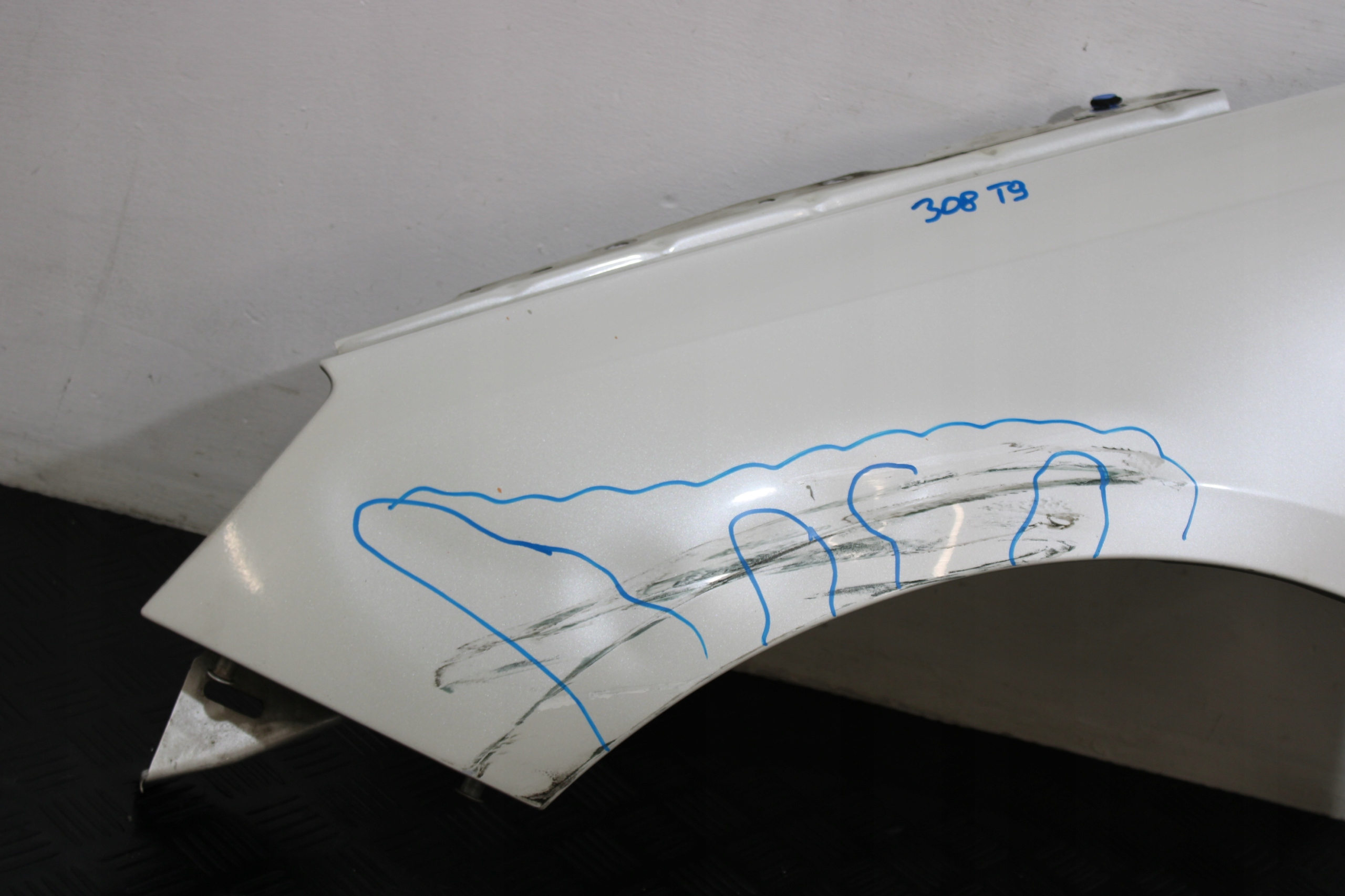 fender left front front PEUGEOT 308 T9 SW KOMBI