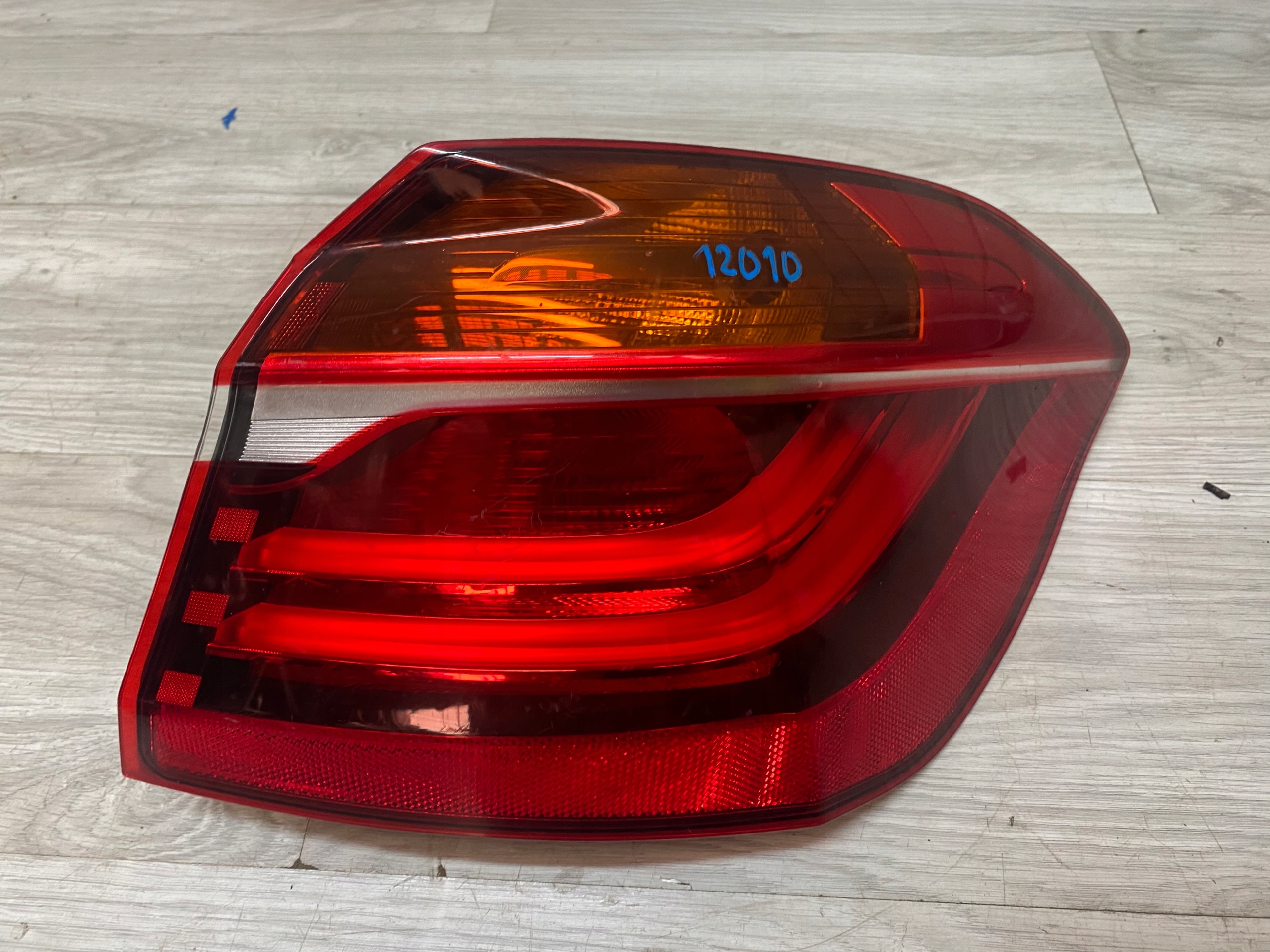 BMW 2 F45 ФАРА ПРАВА ЗАДНЯЯ 7491338