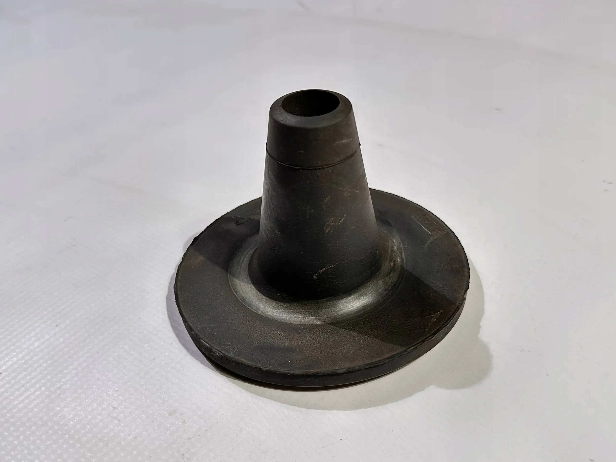 pad tyres cap osadzenie springs Ford Mustang 2010 - 2014