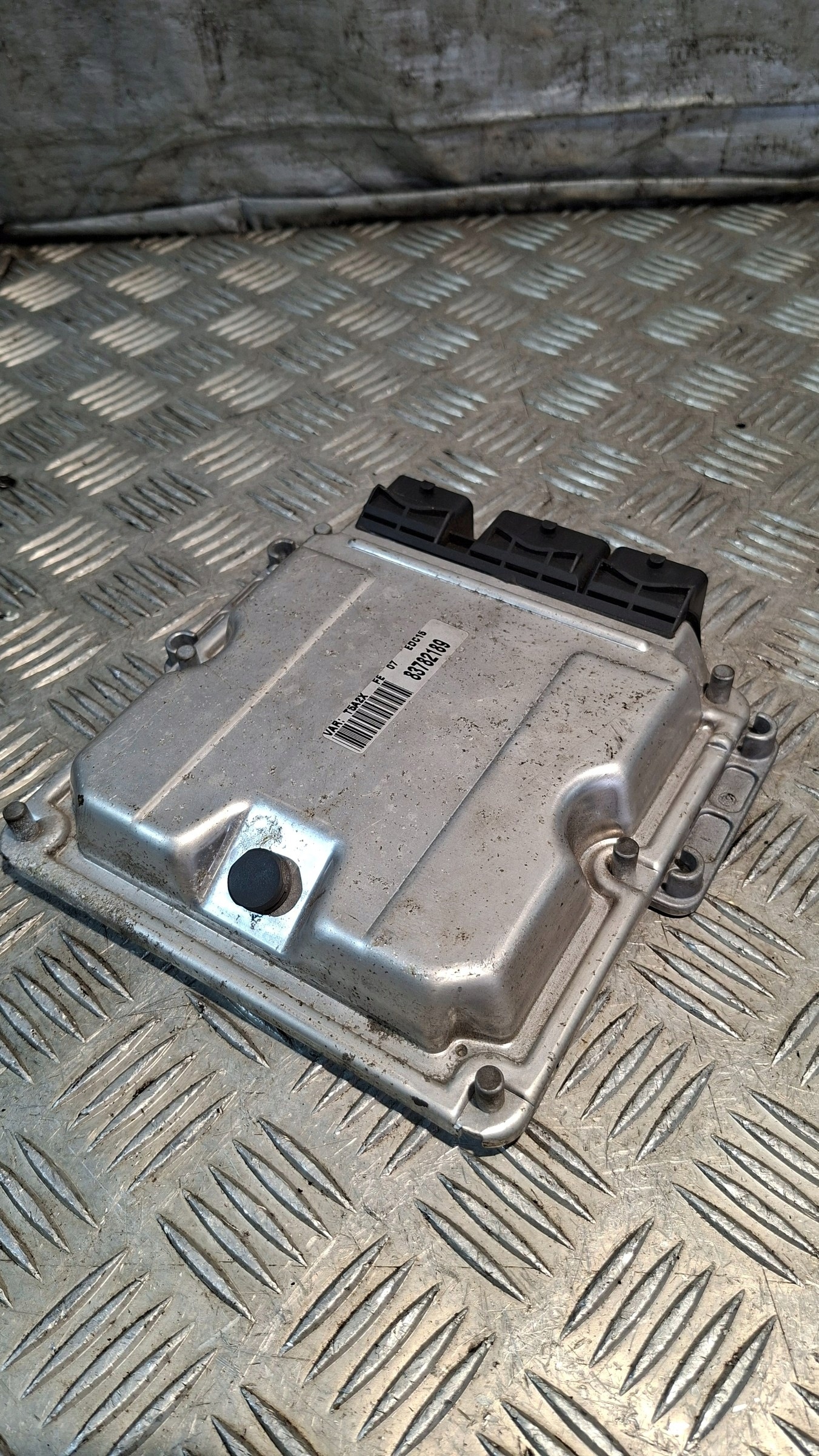 control unit of the engine PEUGEOT 307 2.0HDI