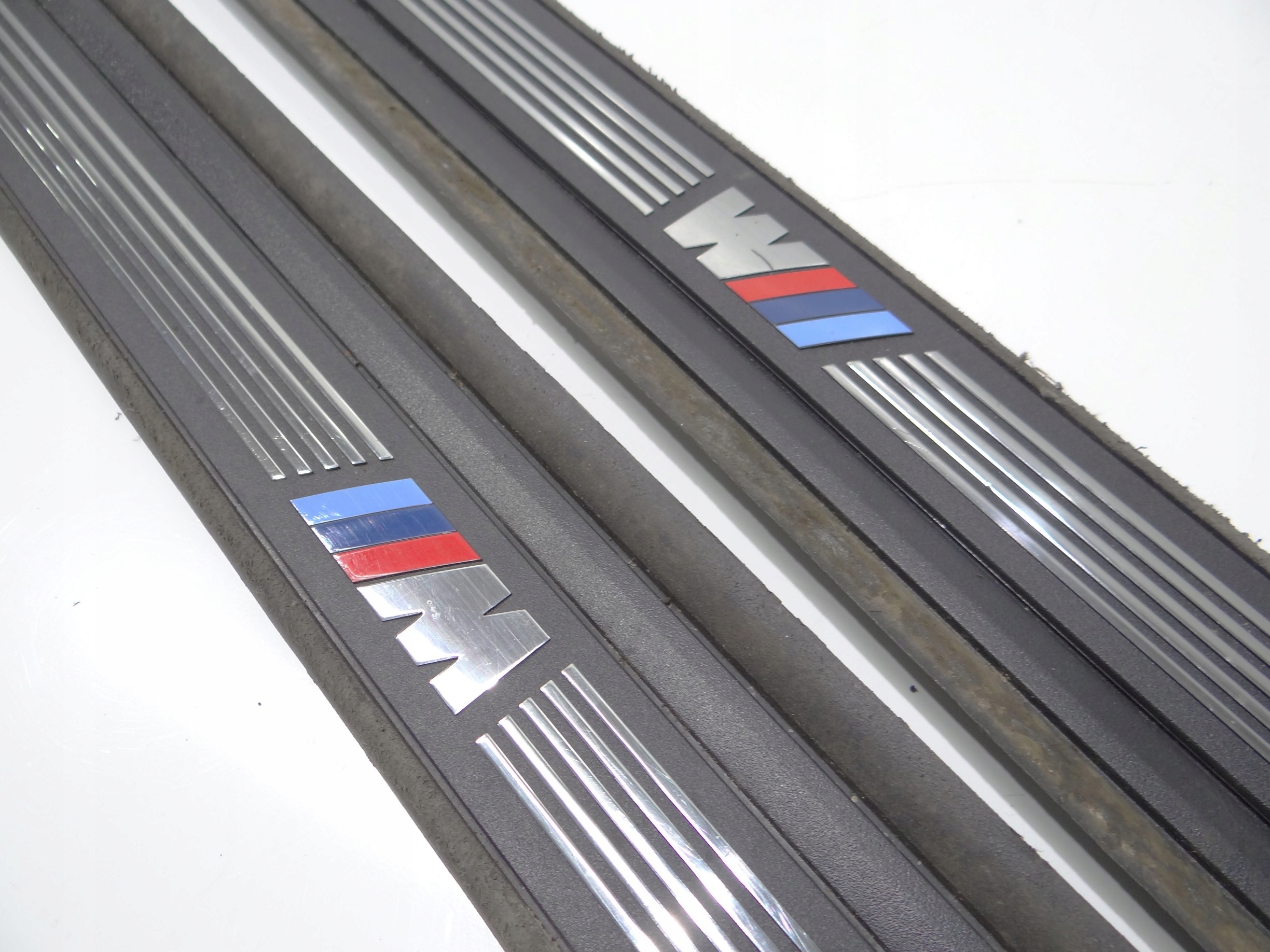 mouldings caps threshold BMW E82 KOMPLET 8045291
