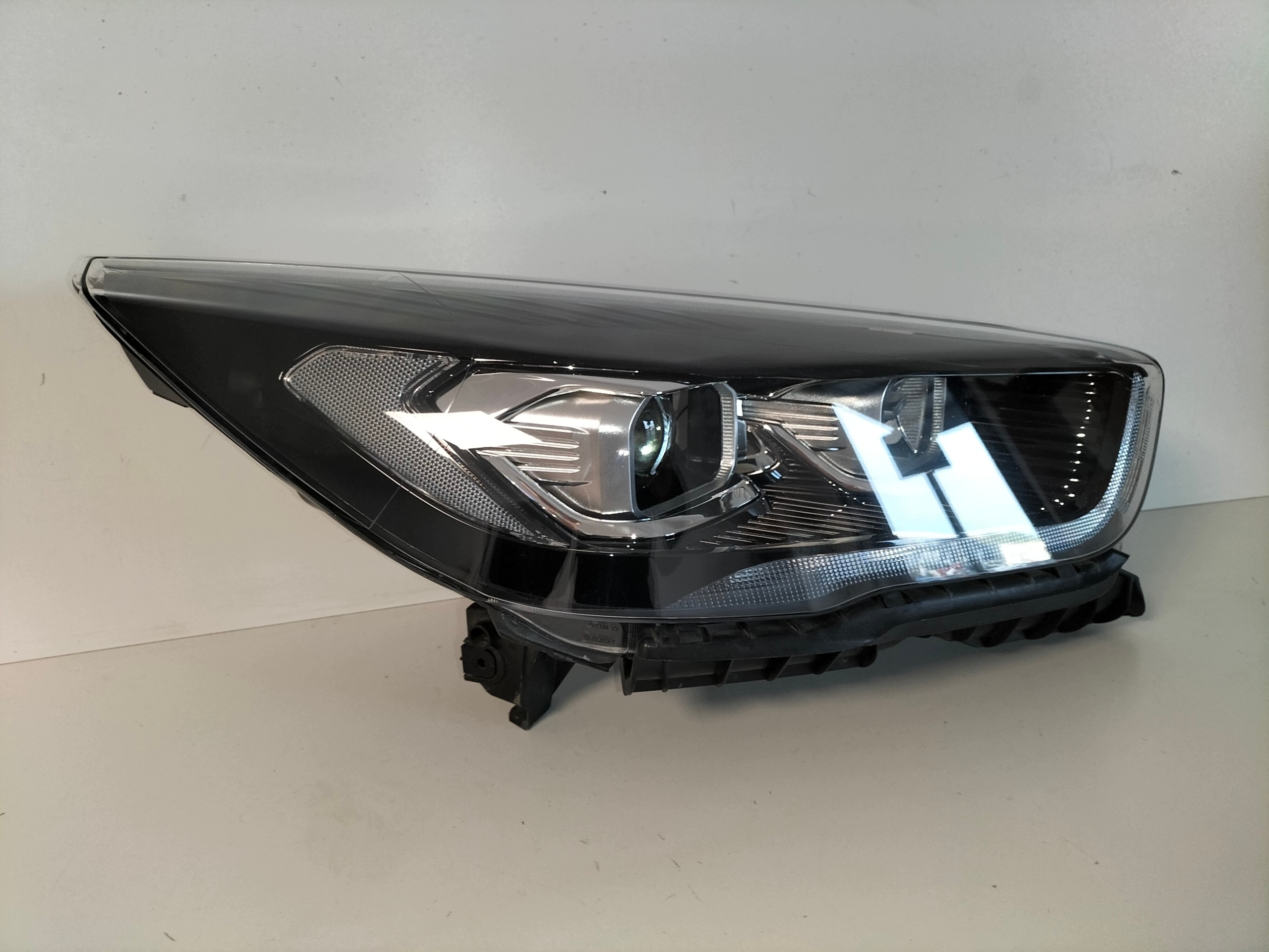 light front reflektor right FORD KUGA MK2 LIFT 16-20 ST-LINE BI-XENON