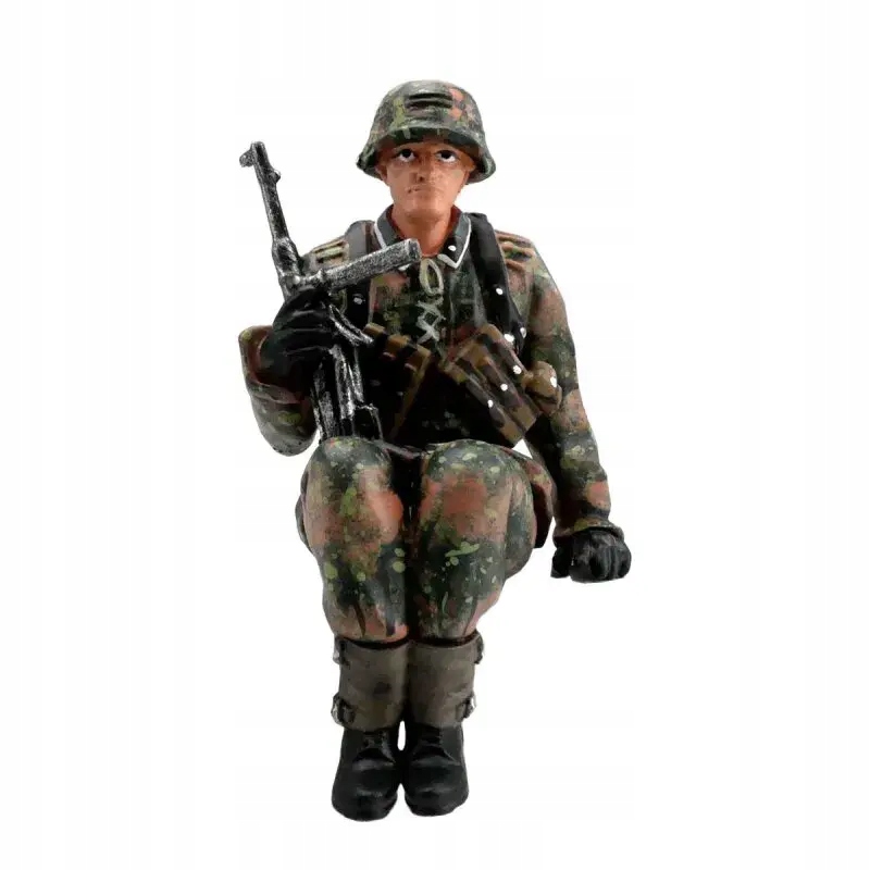 Figurka 1:16 granátník 1 Sd.Kfz. 251, maskování vzor Platan – jaro