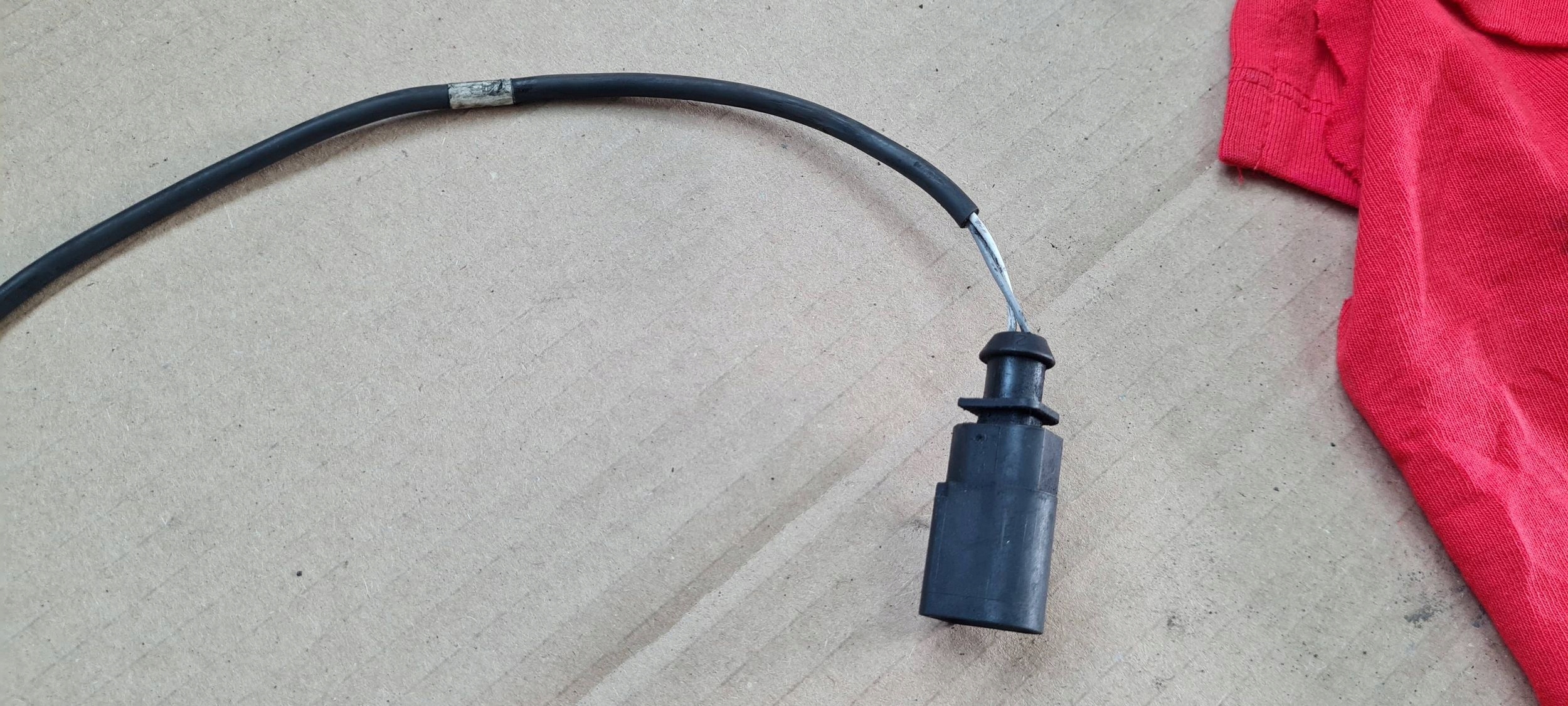 A6 C6 LIFT Sensor TEMPERATURY Gase 2.0 TDI 03L906088AB