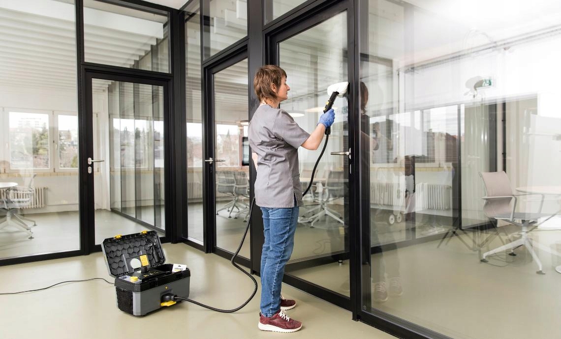 KOMPAKTOWA PAROWNICA KARCHER SG 4/2 Classic Moc 2250 W