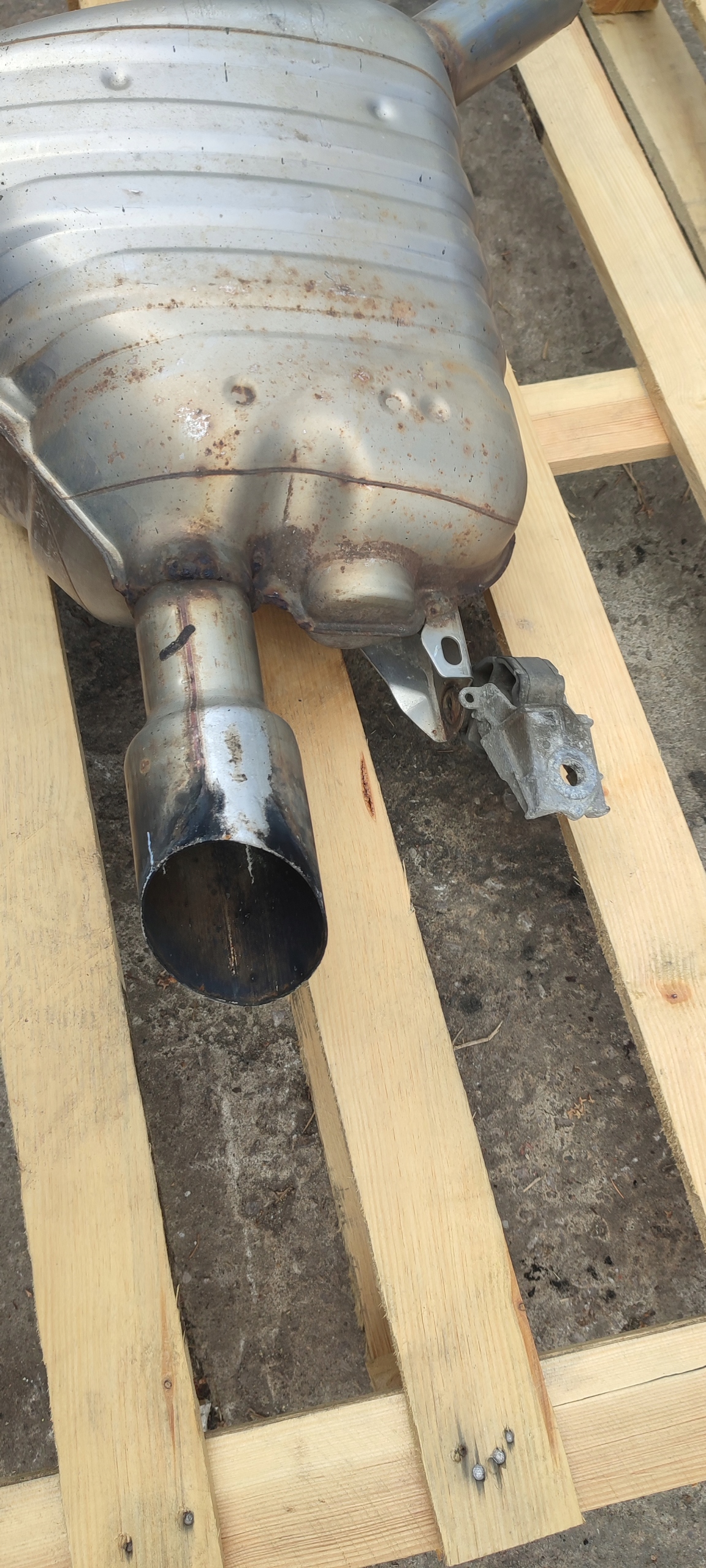 exhaust silencer Audi A4 B8 8K0253611BB