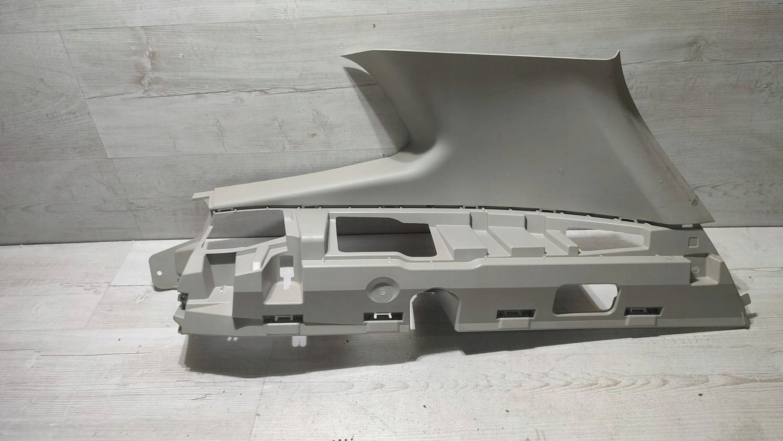 Dacia Duster II 17r 1.2 rear part side right cover side slupka