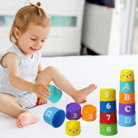 Kolorowe Kubeczki Edukacyjne do Wody Układanka Wieża Piramidka Piramida Miś Marka Nobo Kids