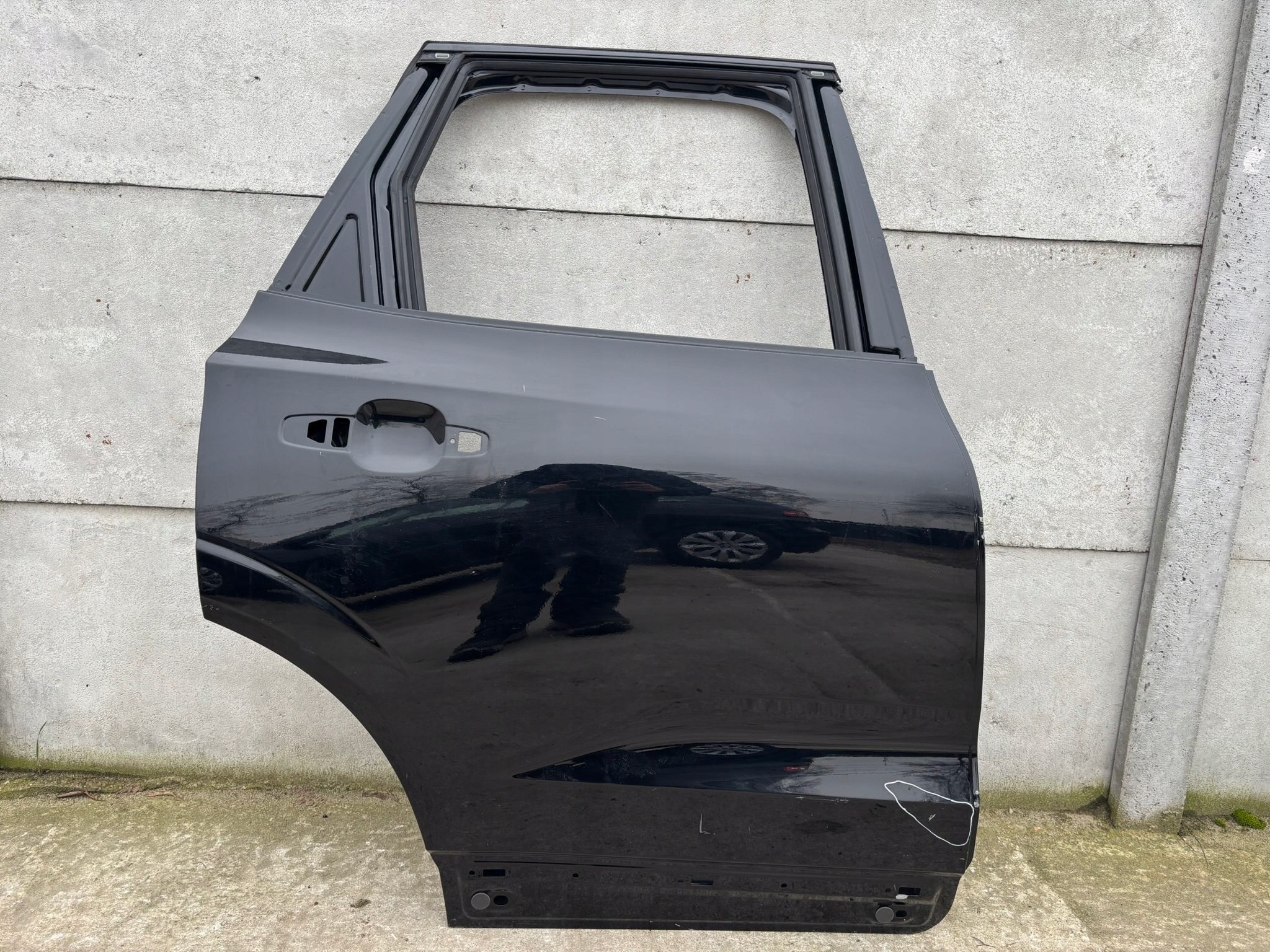 DRZWI VOLVO XC60 II OD 2017 TYLNE PRAWE TYŁ PRAWY