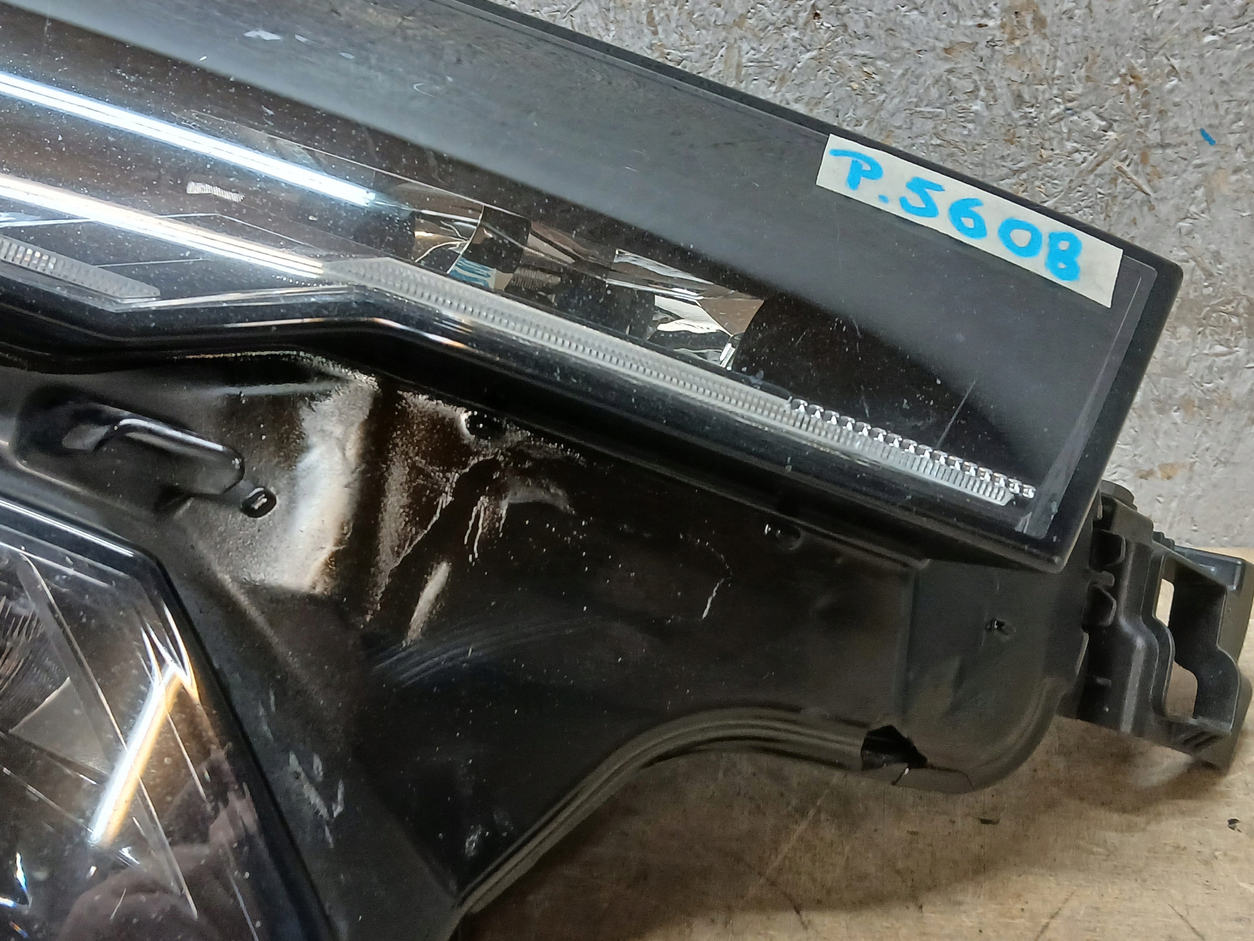 light front right SKODA KAROQ LIFT FULL LED 57B941036