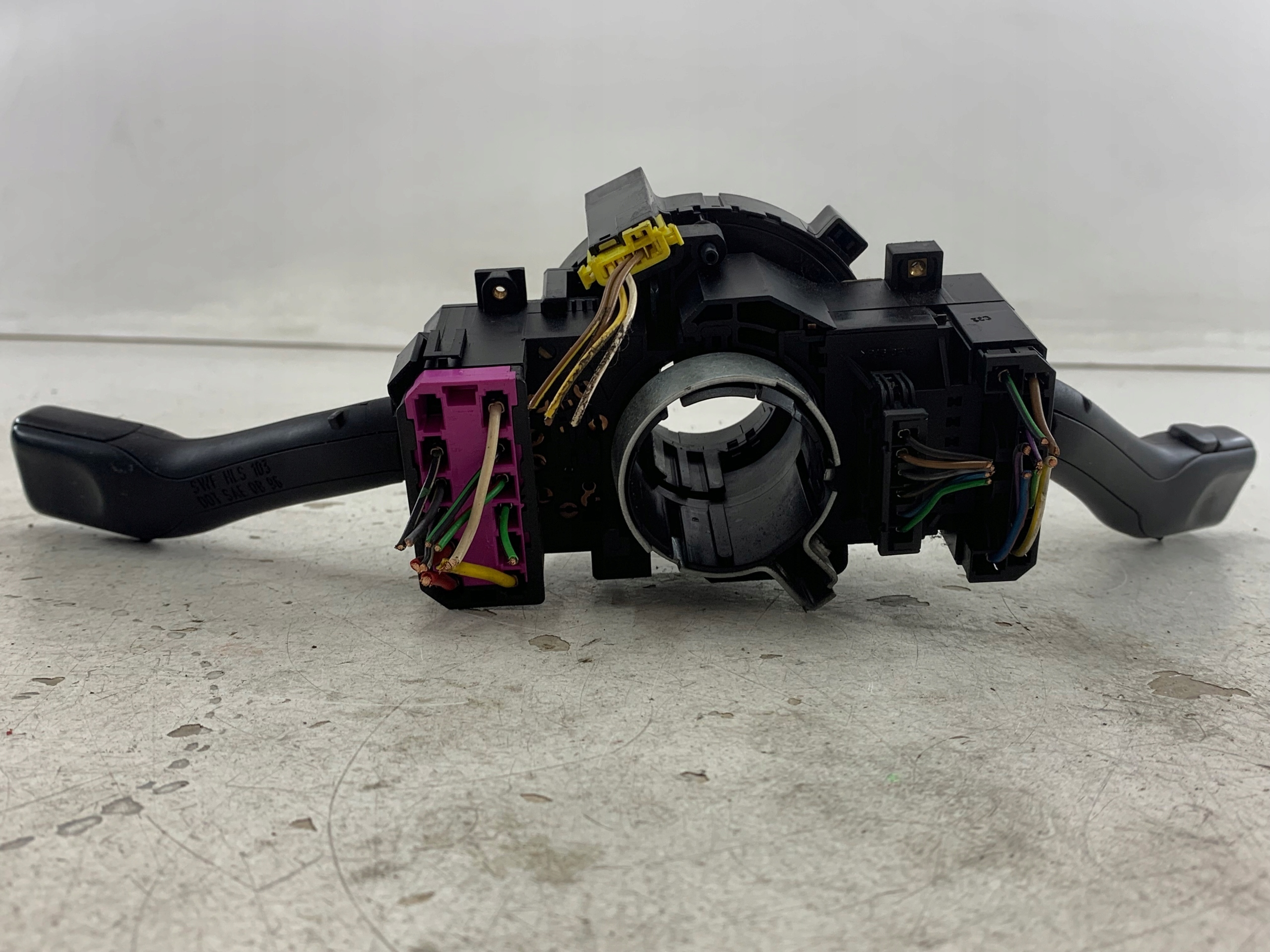 commande levier commodo sous volant SKODA OCTAVIA 8L0953513G