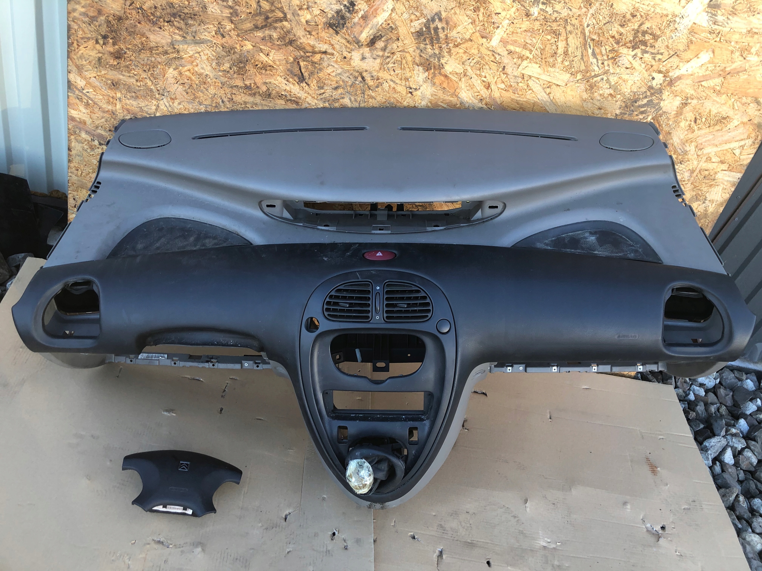 KONSOLA DESKA CITROEN XSARA PICASSO AIRBAG 9904 KONSOLA DESKA CITROEN