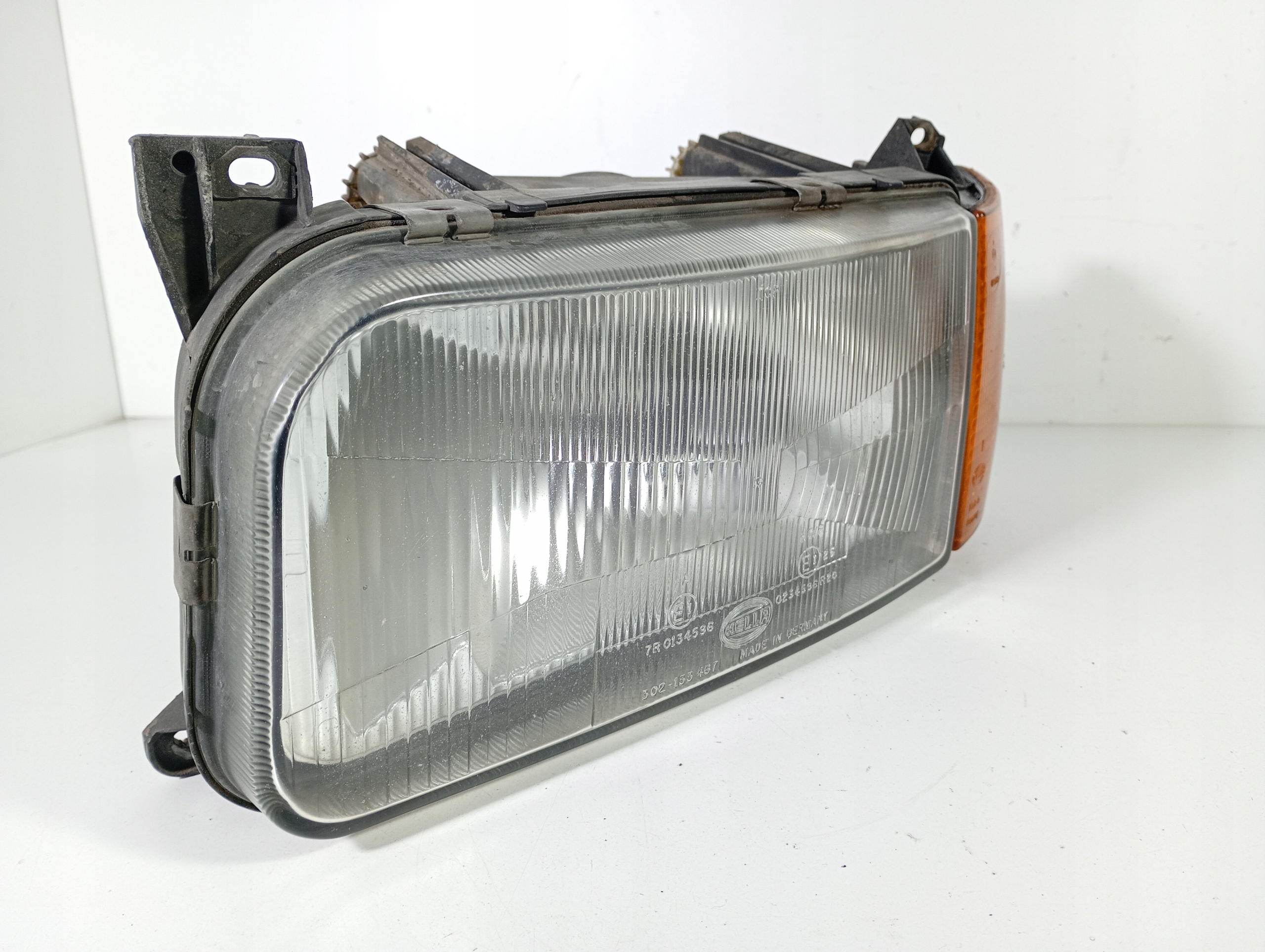VW Passat B3 1.9 TD 88-93 light left front REFLEKTOR left front