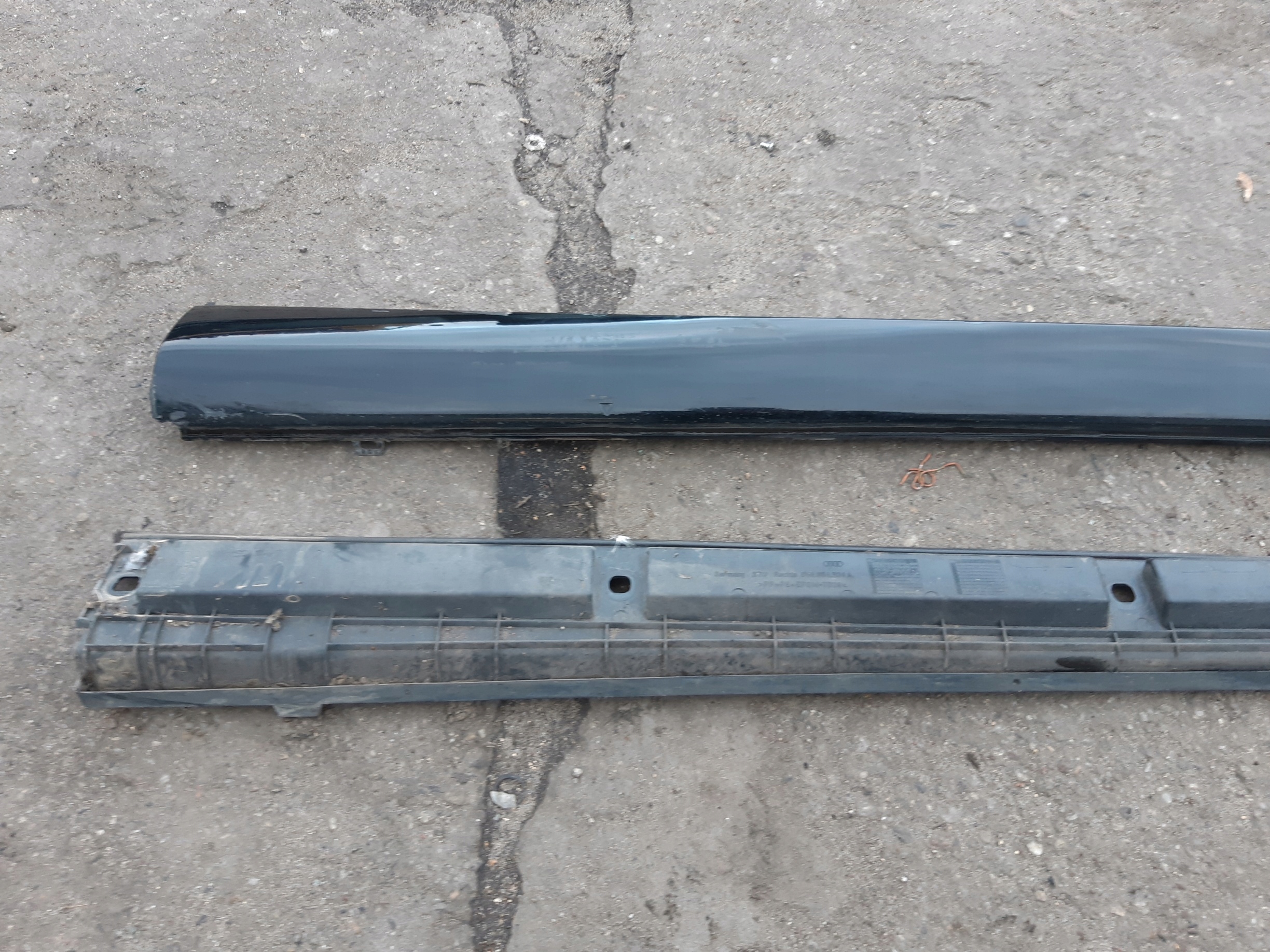 AUDI A3 8V 5D moulding cap threshold and below threshold S-LINE right KOMPLET