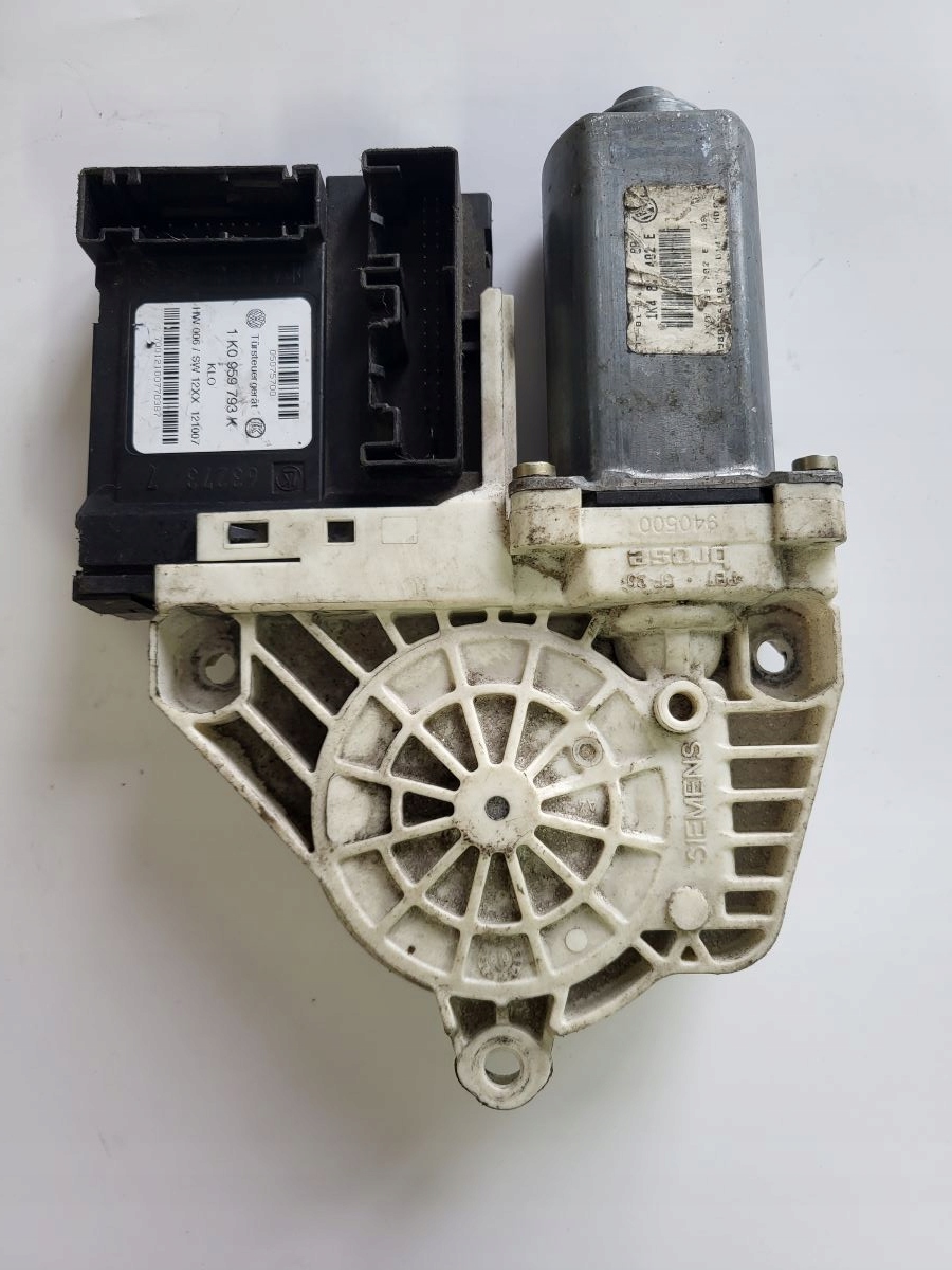 1 K0 - МОТОР СТЕКЛОПОДЪЕМНИКА VW GOLF 1K0959793K