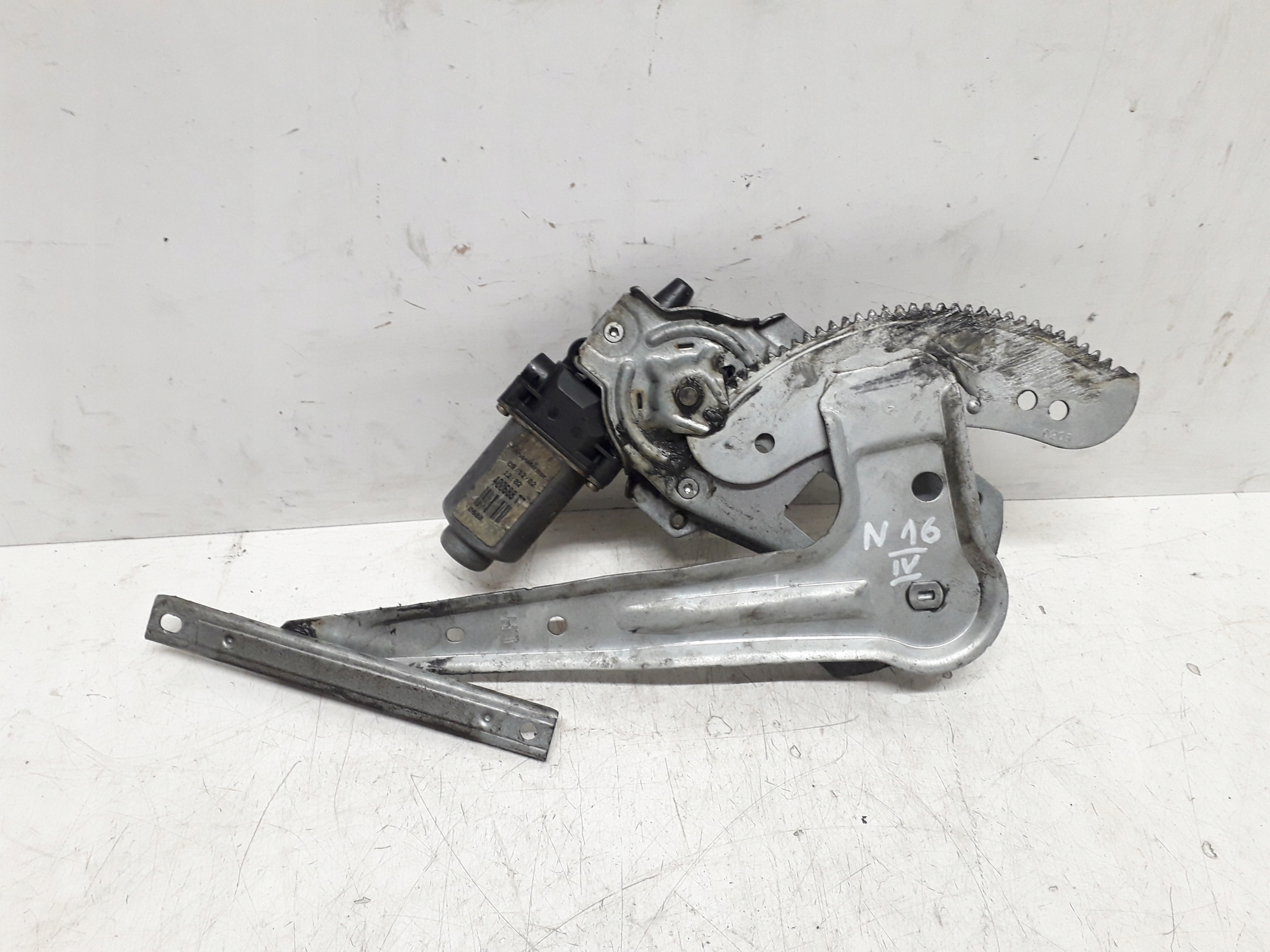 NISSAN ALMERA N16 03-06 MECHANIZM PODNOŚNIK SZYBY LEWY TYLNY TYŁ 400688