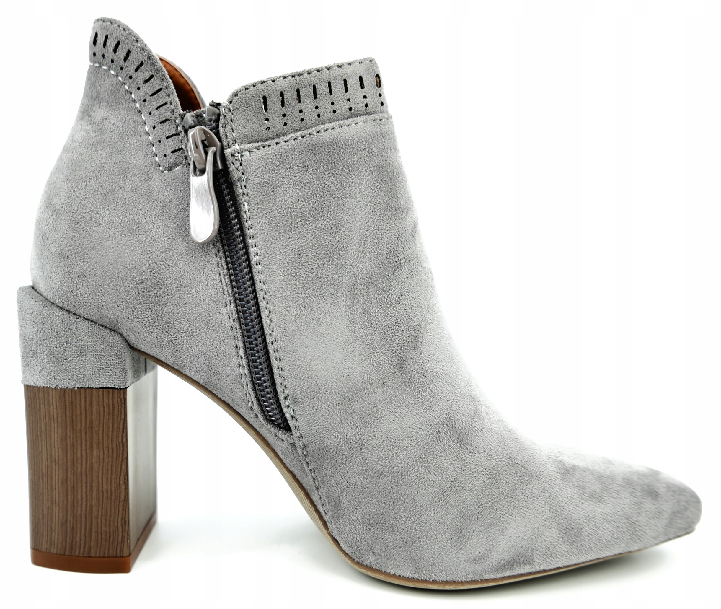 BELLA PARIS BOTKI NA SŁUPKU SZARE SZPIC R39 Kod producenta A8805-26