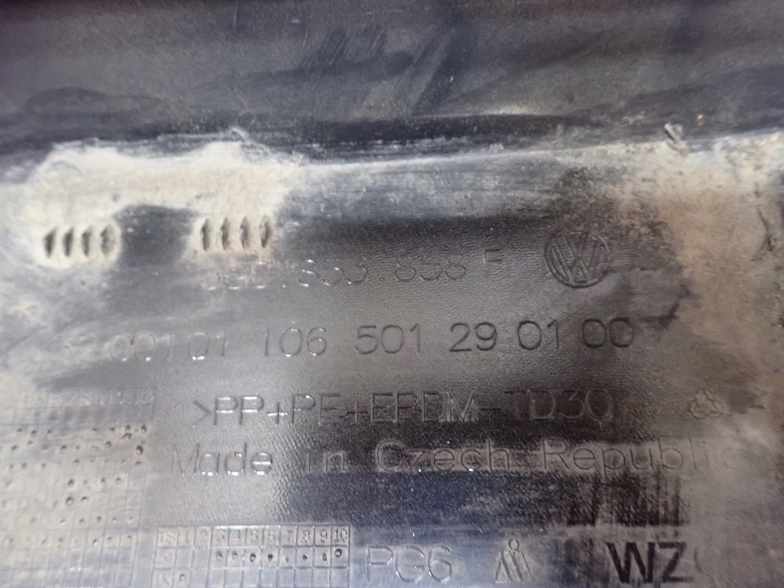moulding threshold threshold right VW VOLKSWAGEN PASSAT B8 2014- 3G0853858F