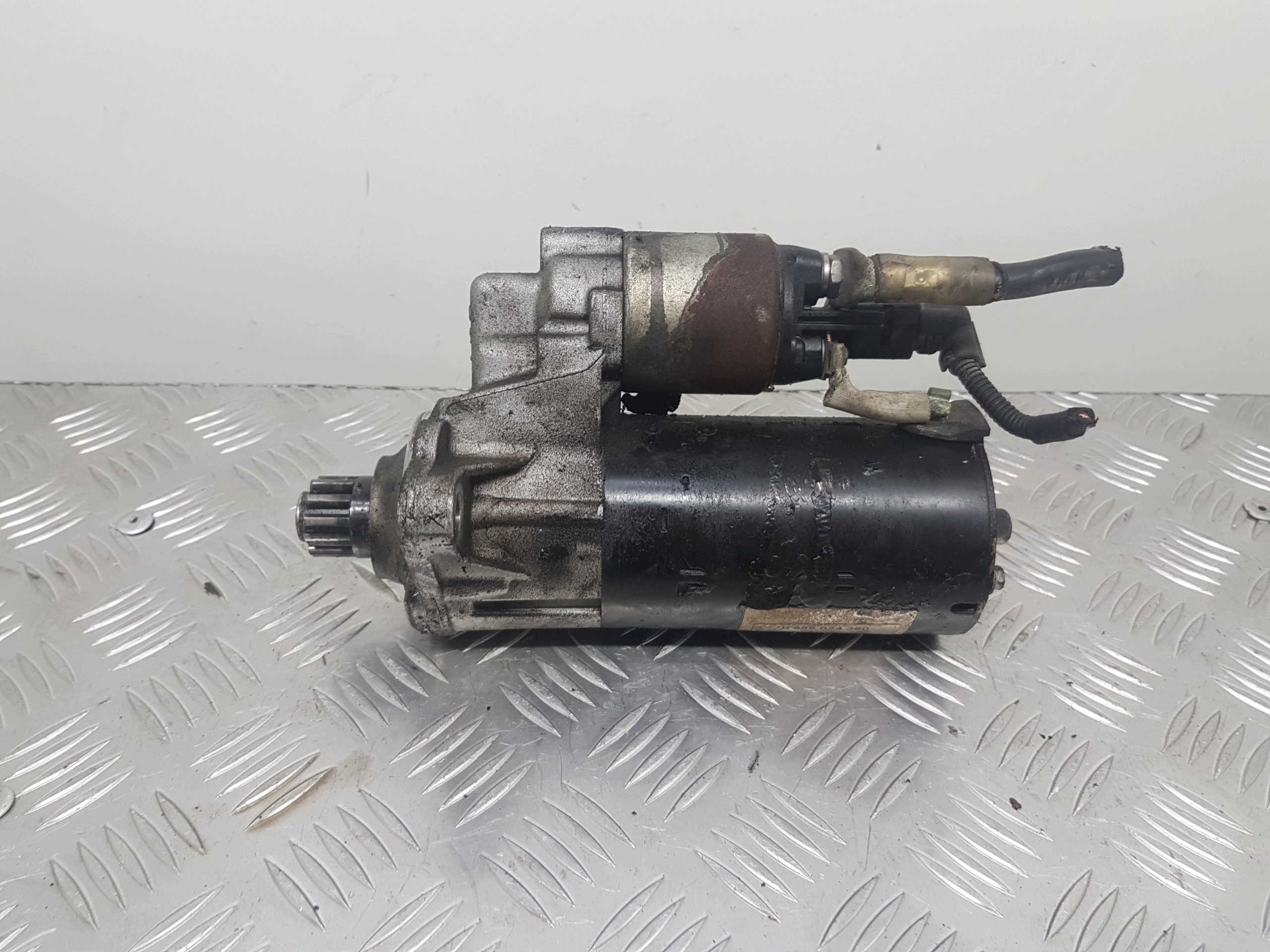 önindító VOLKSWAGEN GOLF 5 0986024360