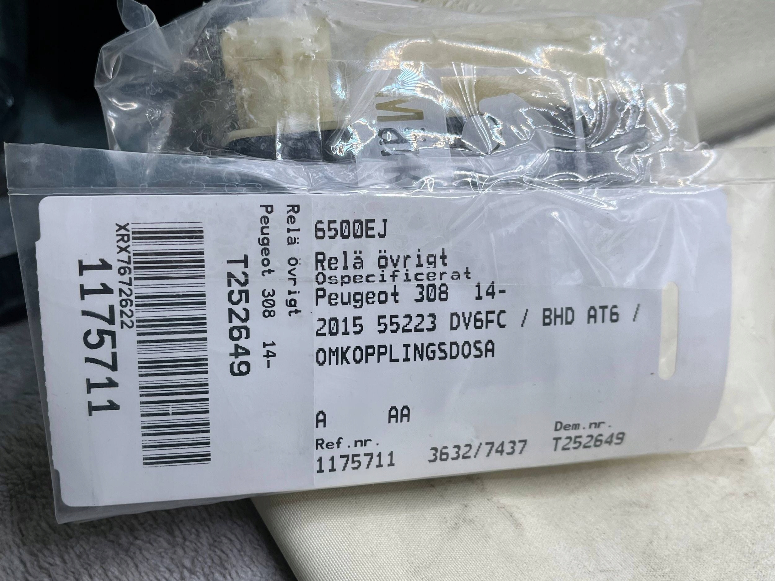 relay plugs zarowych Peugeot 9662570880 !J