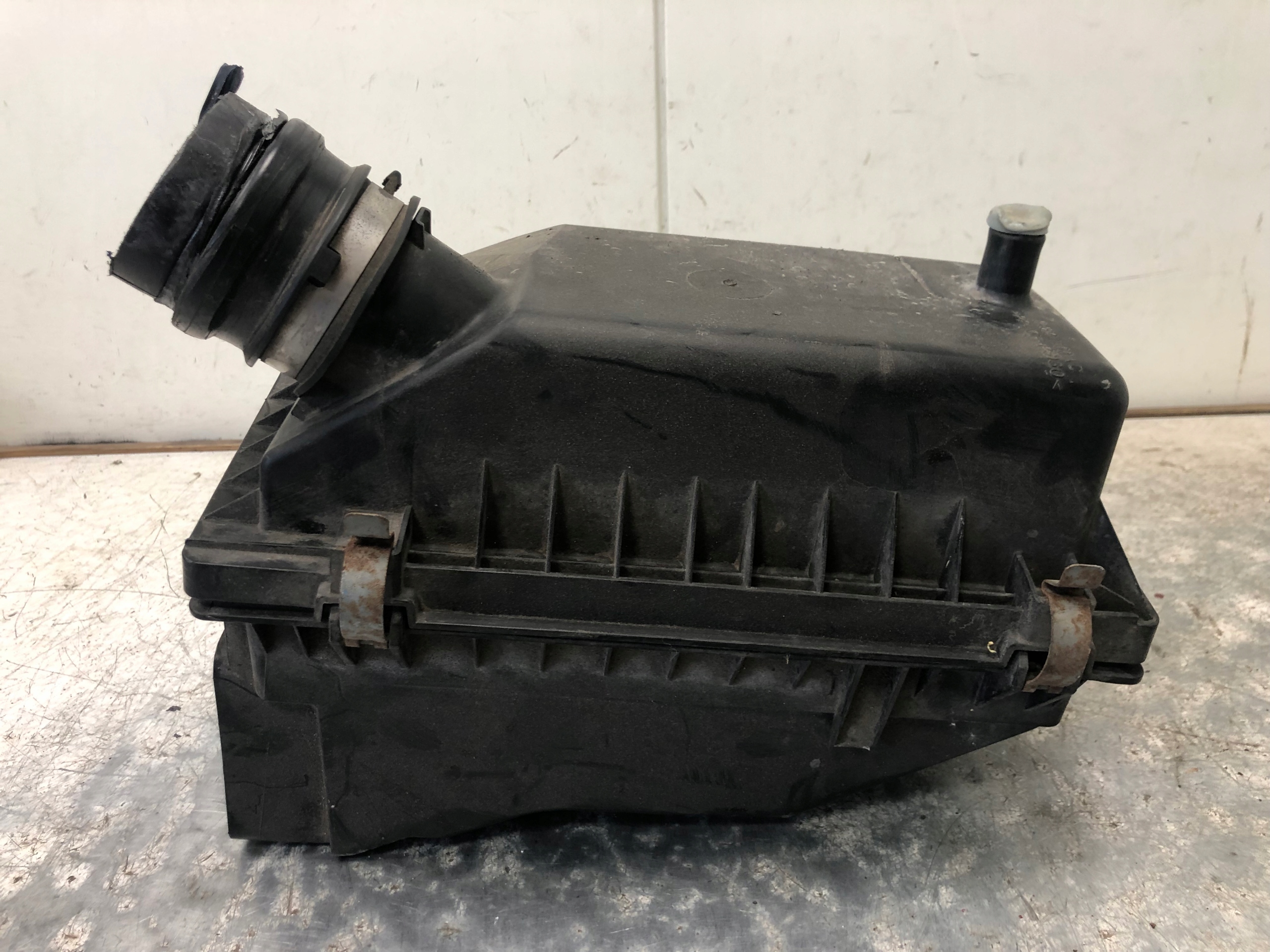 Gehäuse filter luft DODGE CALIBER 04891700AC