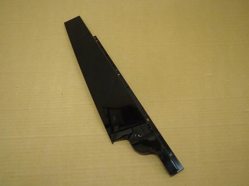 68242466AC - МОЛДИНГ СТОЙКИ ДВЕРИ ПЕРЕДНИЙ ПРАВЫЙ JEEP COMPASS II