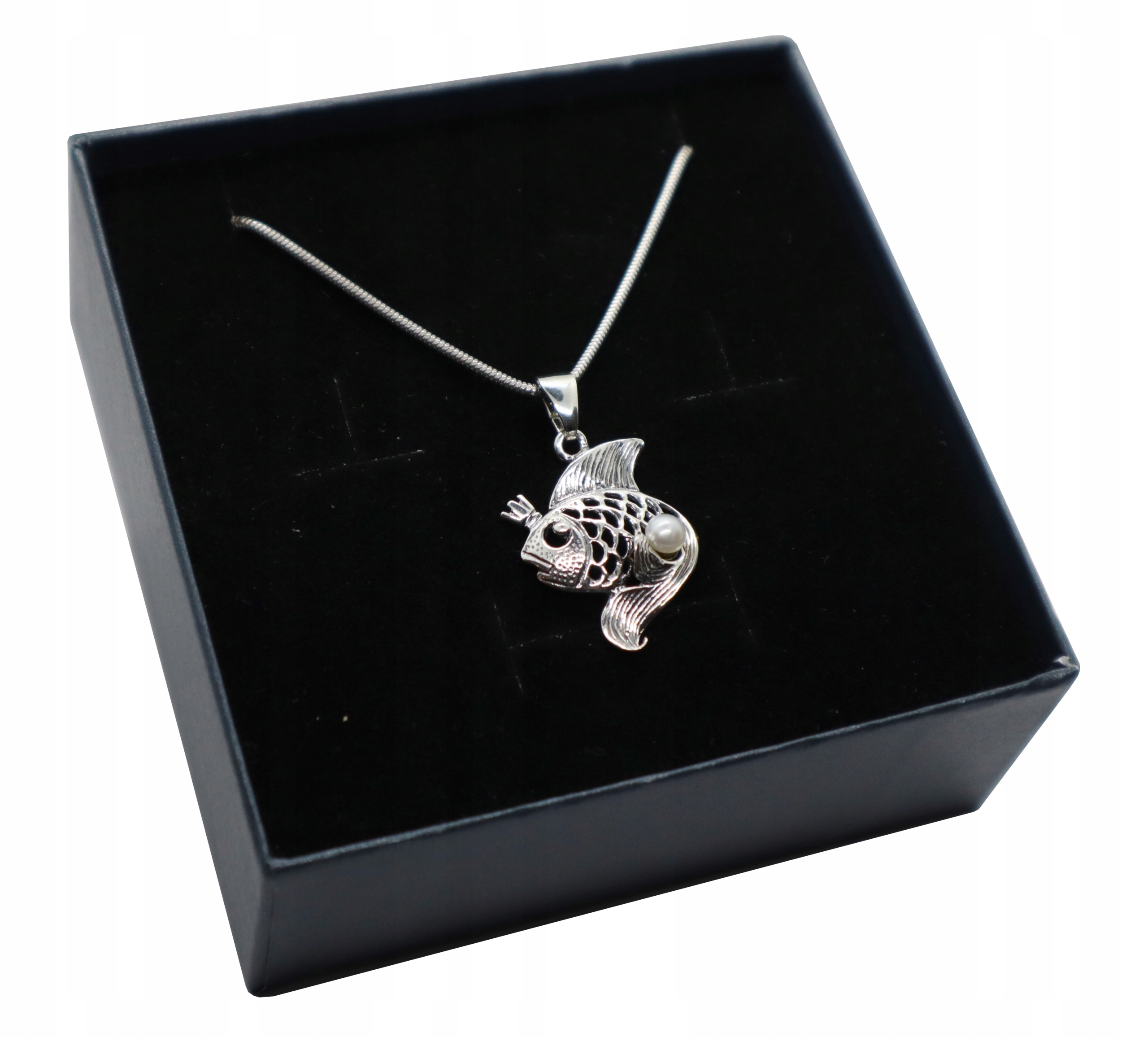 

Srebrny naszyjnik z rybką Rybka Z Perłą Rodowany