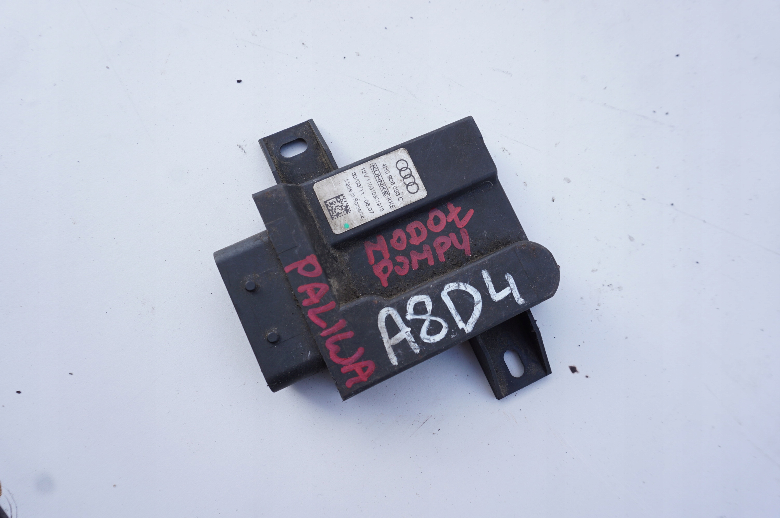 MODUŁ POMPY PALIWA 4H0906093C AUDI A8 D4