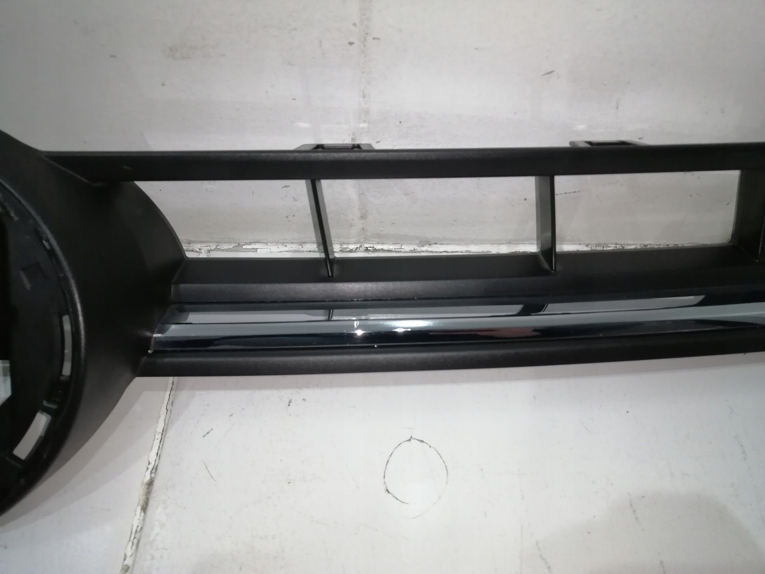 VW Polo V Kühlergrill FRONTGRILL Kühlergitter 2G0853653R - Thumbnail 6