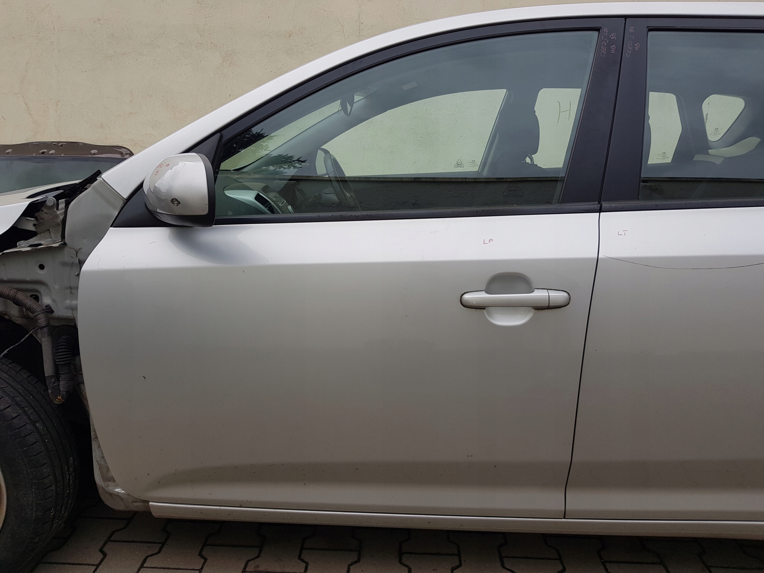 kia CEED I РЕСТАЙЛИНГ дверь передняя левая задняя 5D HB 9S 2006-12R