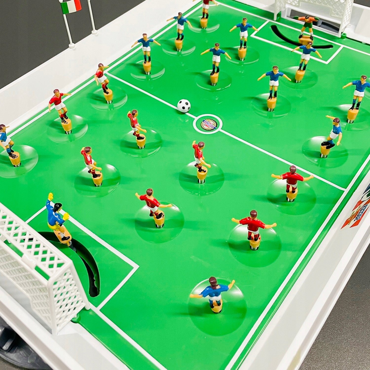 PIŁKARZYKI SPRĘŻYNOWE XXL PIŁKA FLAGI BRAMKI GRA DO PIŁKI NOŻNEJ NA PREZENT Kod producenta PIŁKARZYKI SPRĘŻYNOWE XXL PIŁKA FLAGI BRAMKI