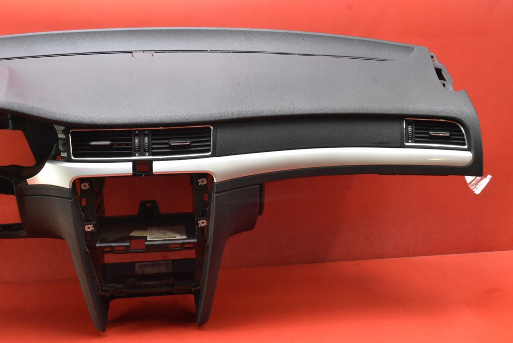 dashboard instrument panel console cockpit airbag EU SKODA SUPERB 2 II 08-13