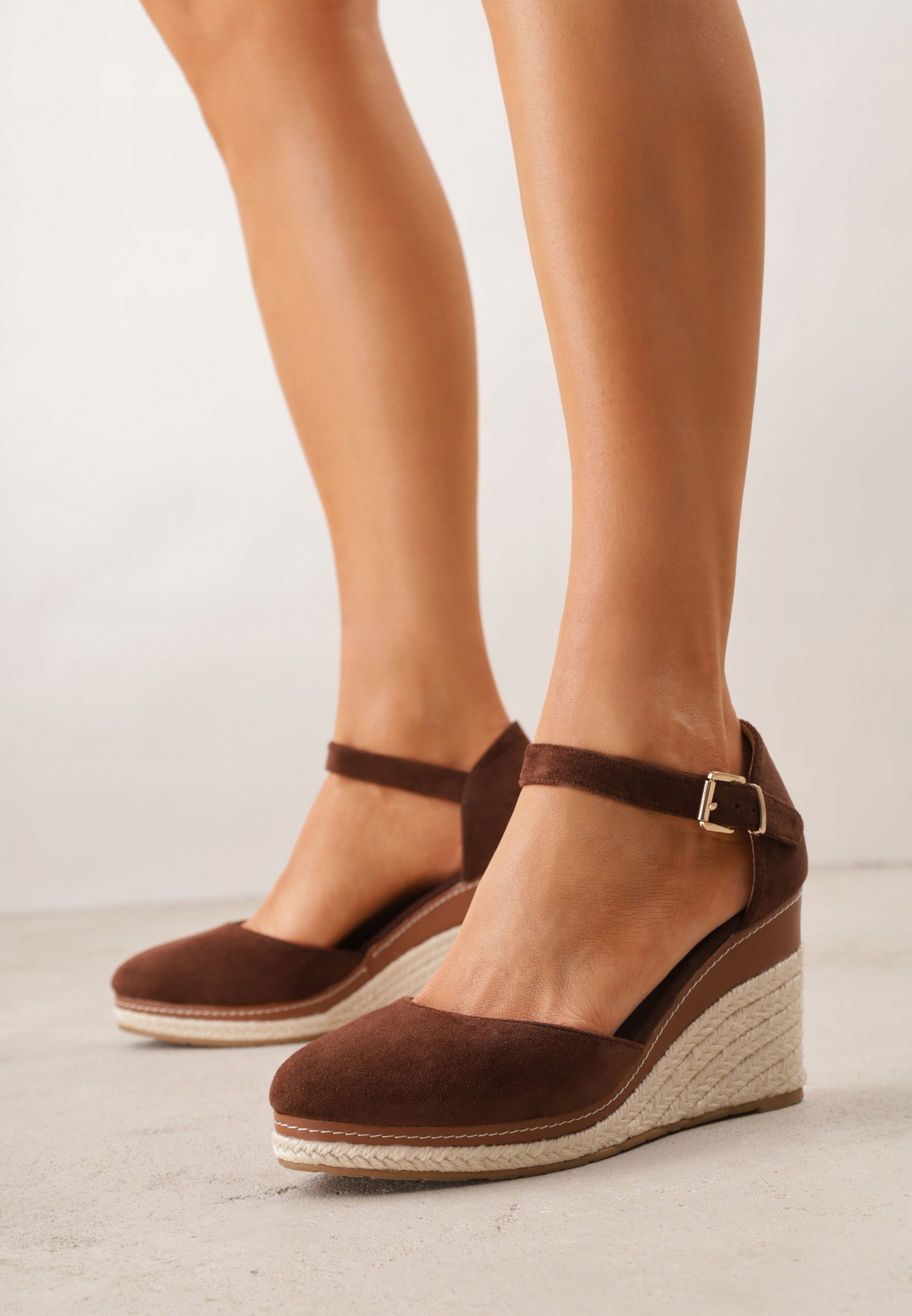 Born2Be Hnědé dámské sandály 38 Casual