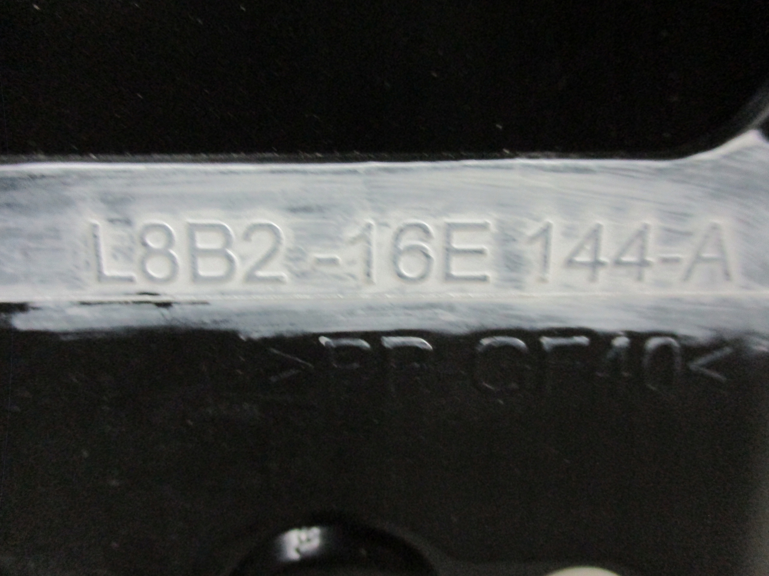 bar, wall front Land Rover Defender II 20r- L8B2-16E144-A