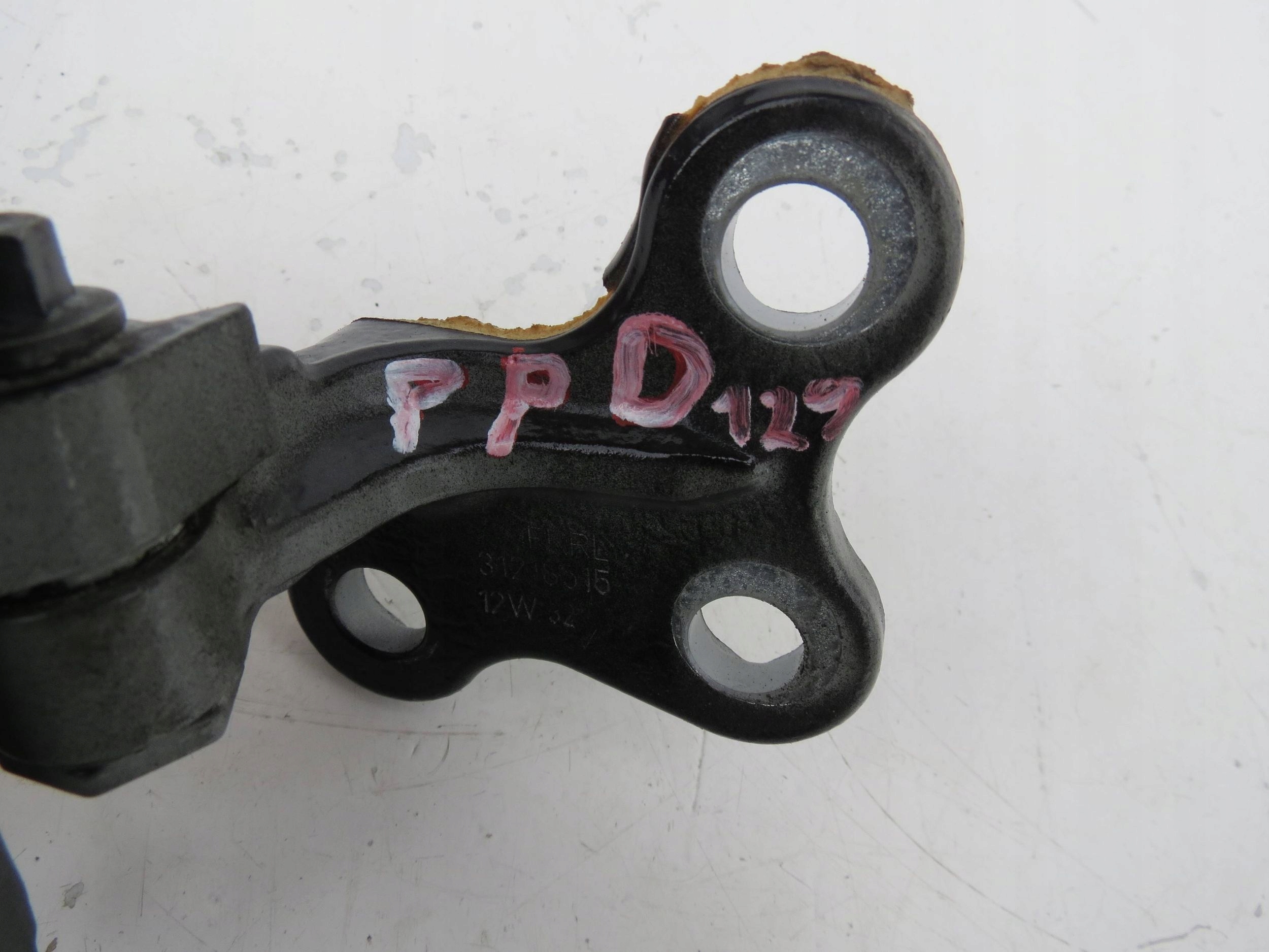 hinge lower door PRZEDNICH VOLVO XC60 II 31218315