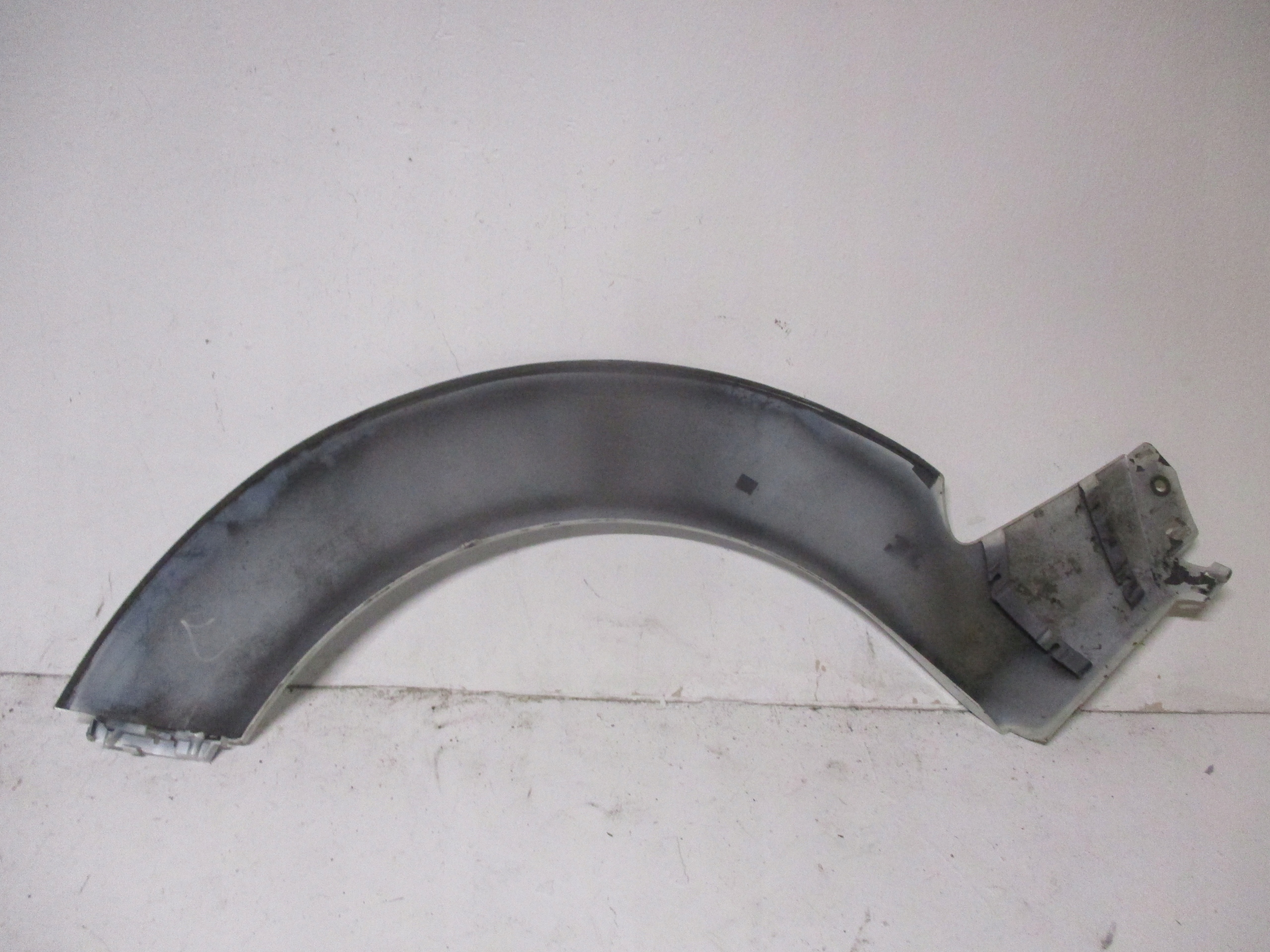 modanatura parafango sinistra Renault Megane 3 III 788A37548R