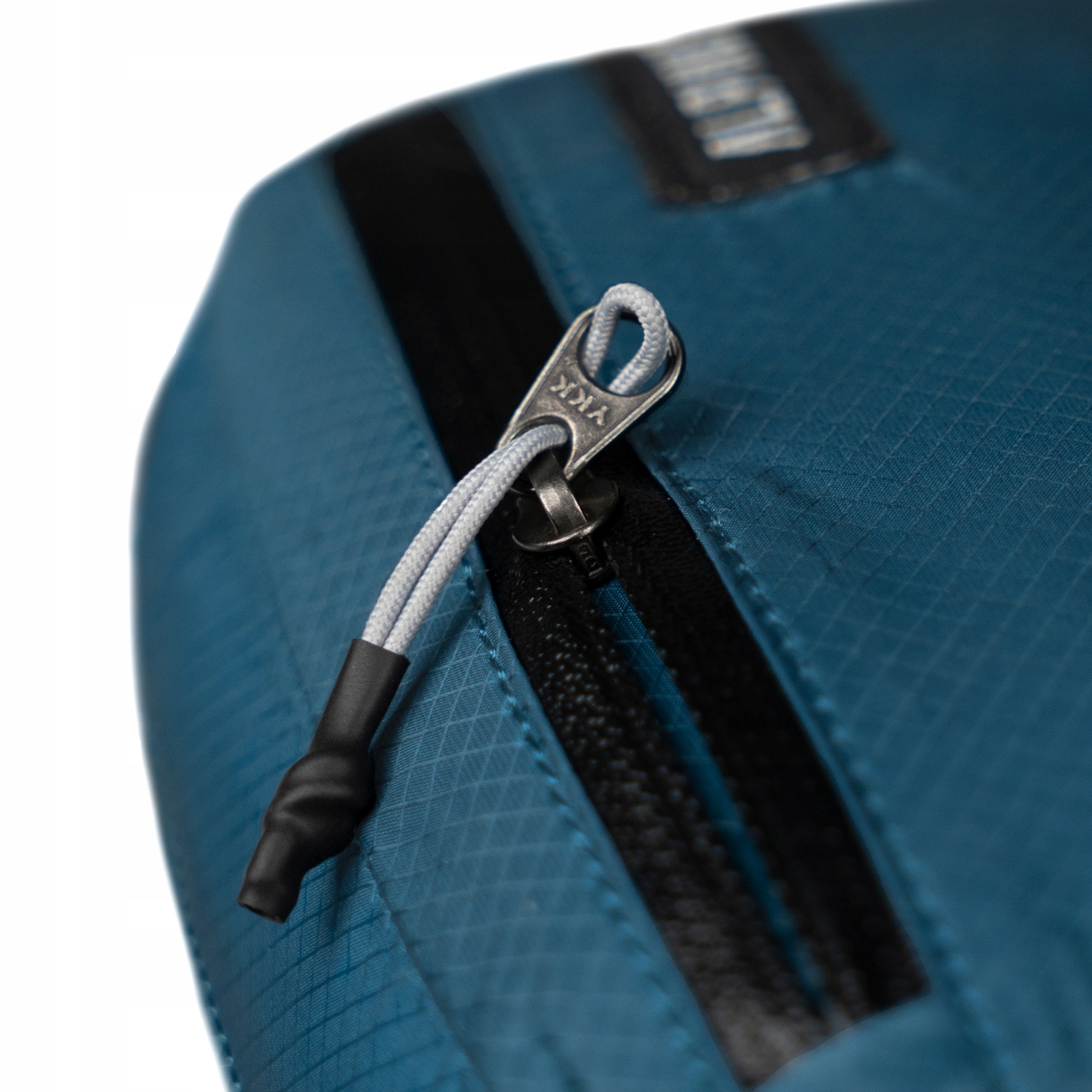 Saszetka Alpinus 3 kieszenie, nerka, lekka, góry Odcień granatowy