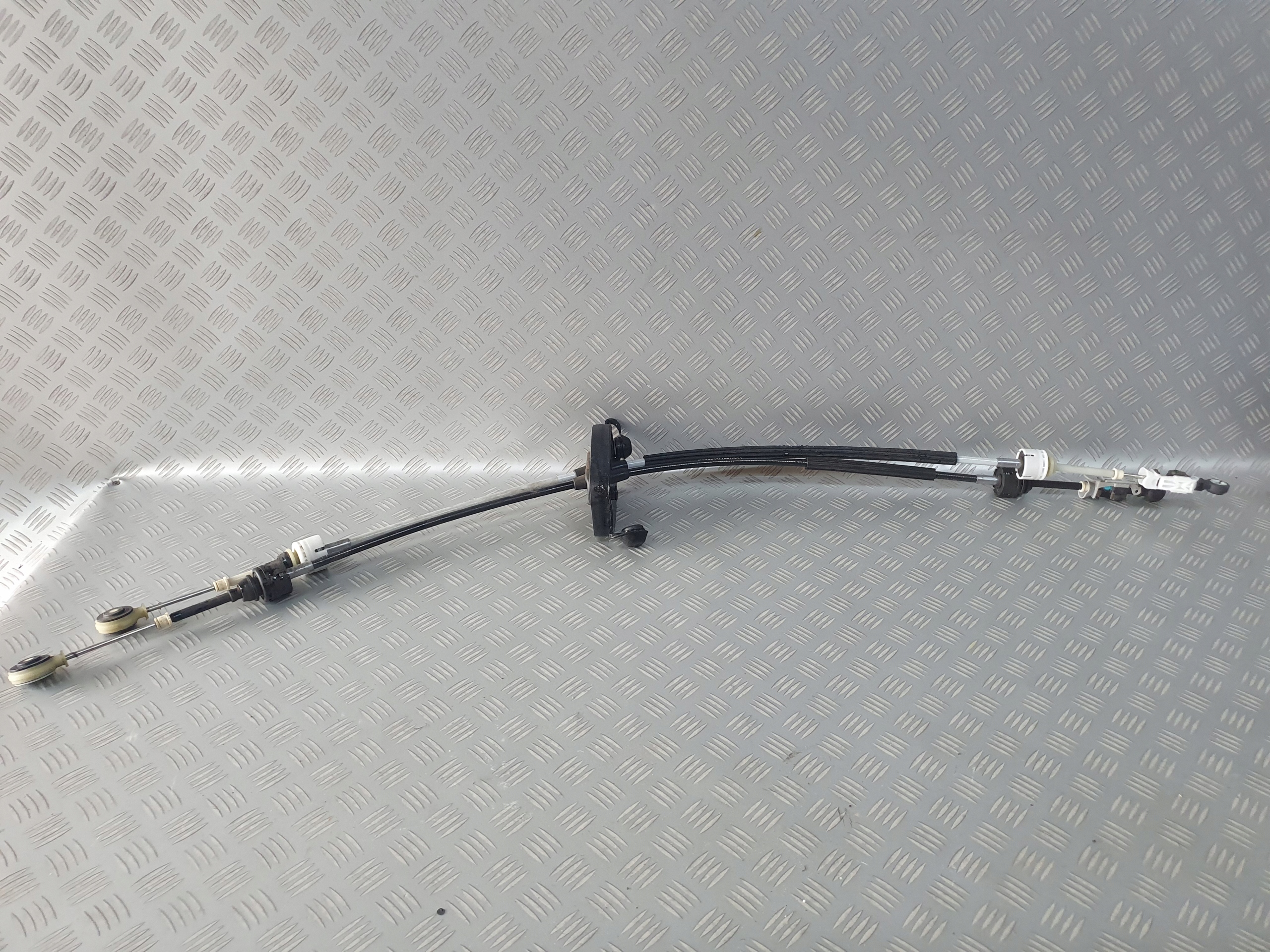 КАБЕЛІ ПЕРЕМИКАННЯ ПЕРЕДАЧ INSIGNIA B 1.5 TURBO 55504471