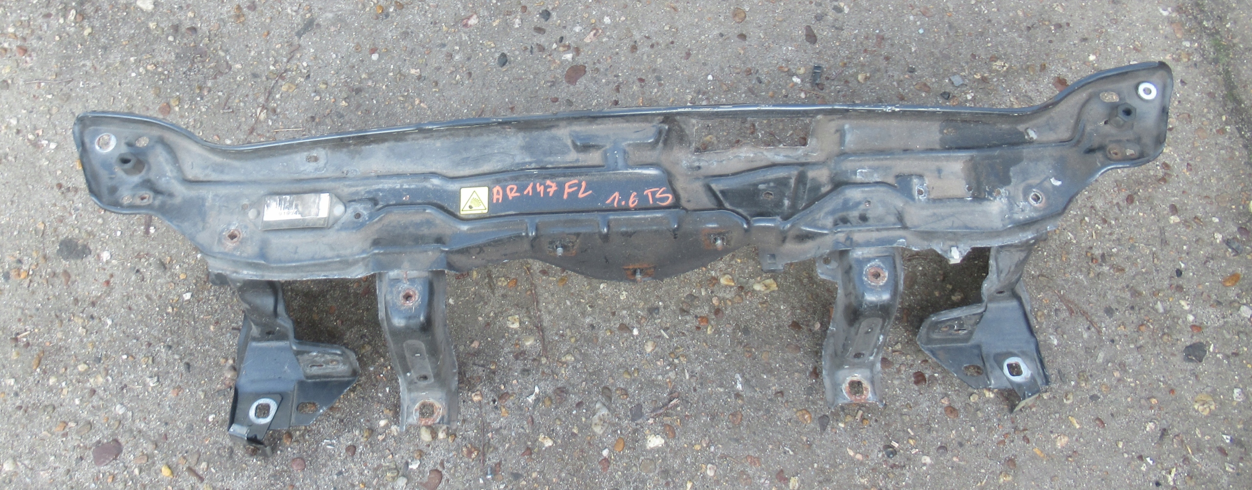 ALFA ROMEO 147 07R 1.6 TS support panel for radiators pillar iron sider