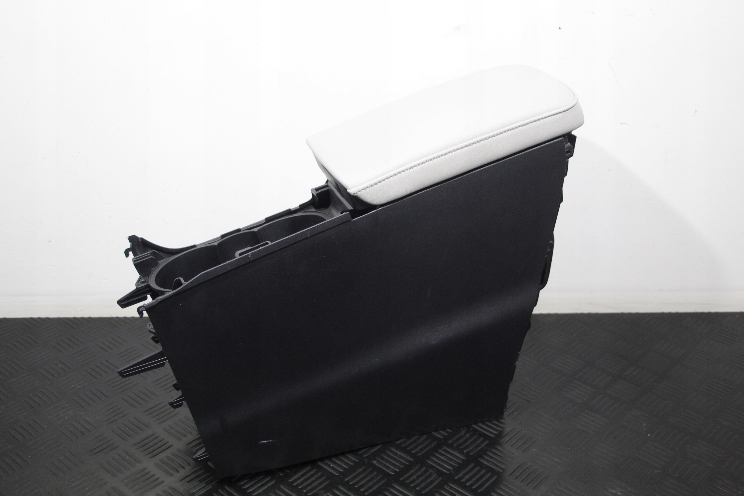 TUNEL SROKDOWY BRACCIOLO LEXUS CT200H