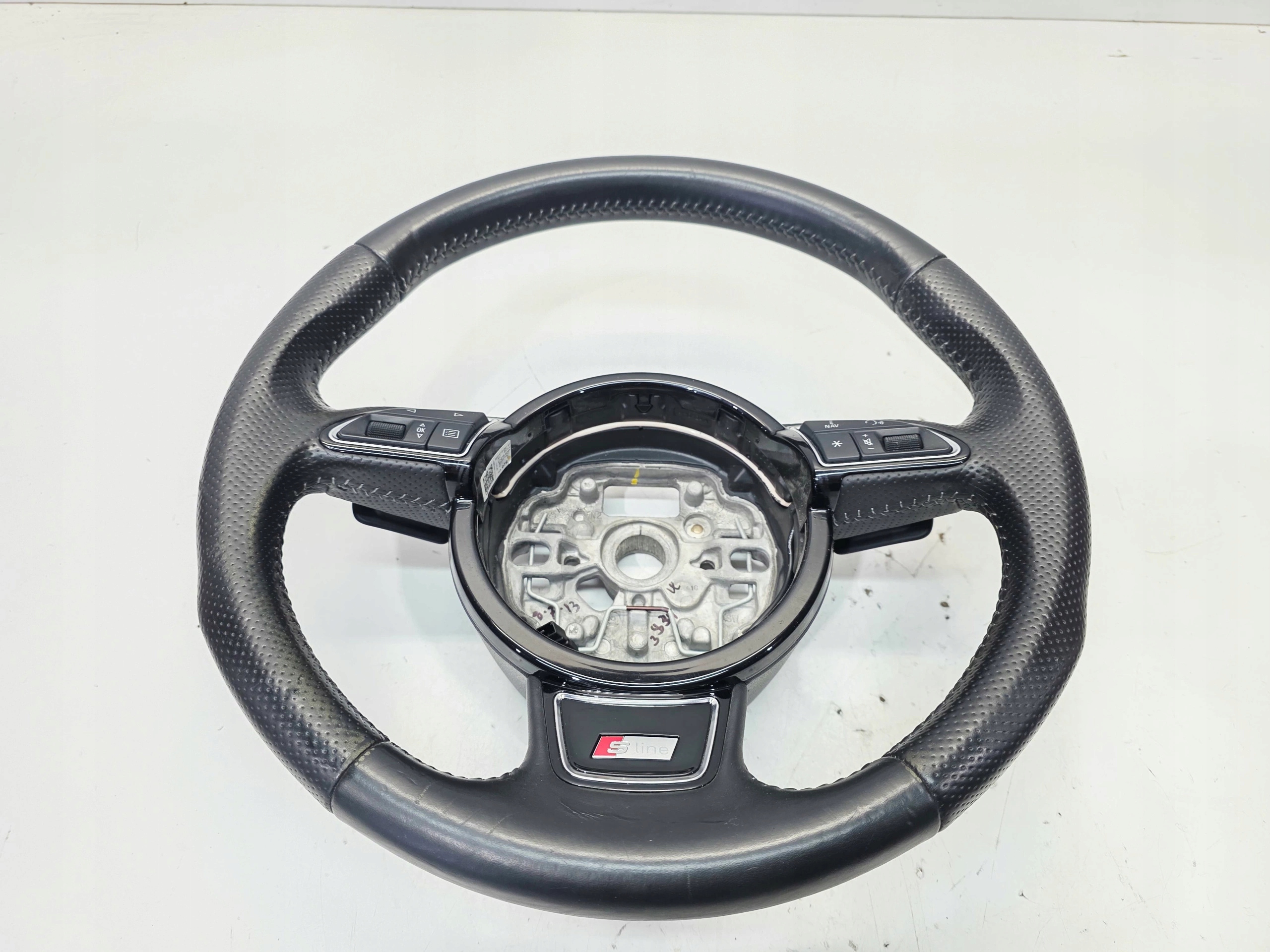 lenkrad S LINE Leder MULTIFUNKCJA AUDI A1 A3 8V A6 C7 8X0419091M 30/25