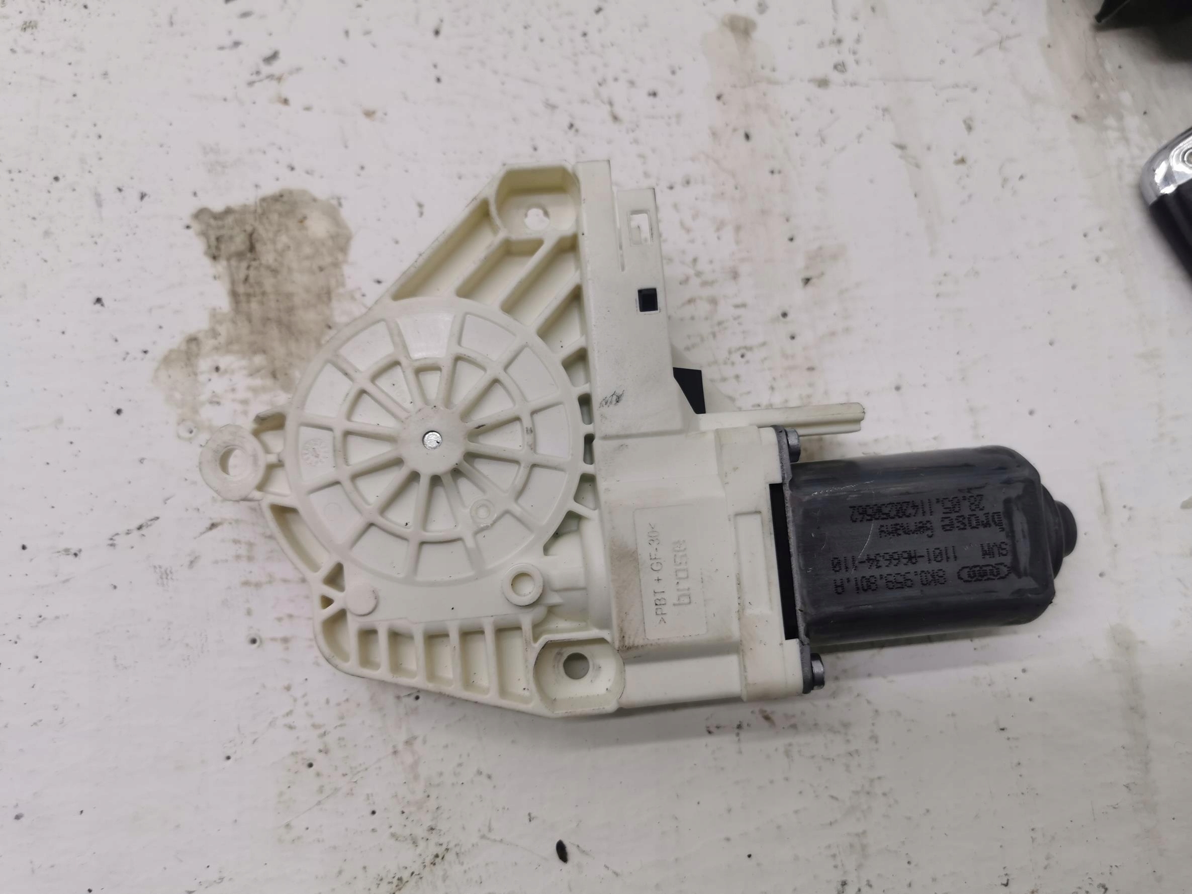 mini motor windows left front AUDI A4 B8 8K0959801A