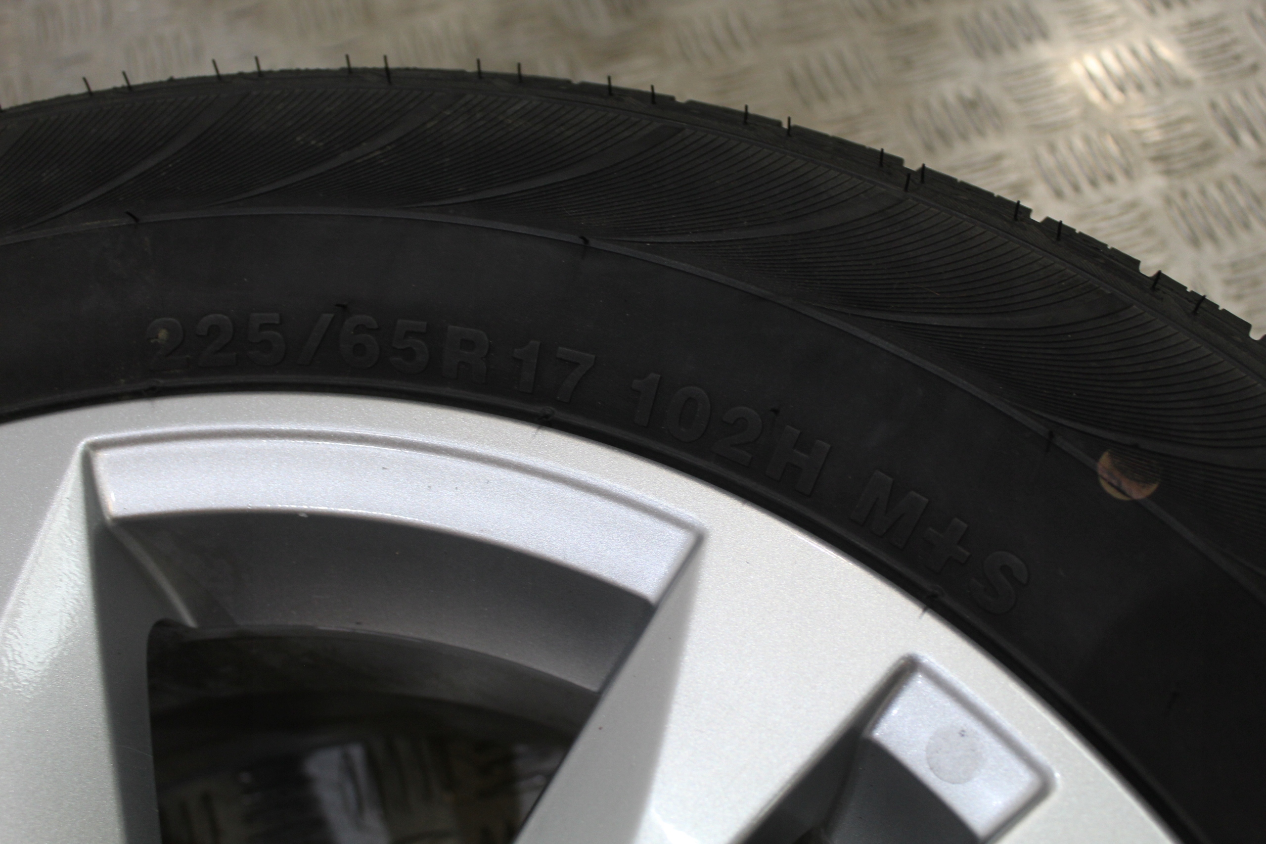 wheels discs disc 225/65 R17 KOLEOS II 2 LIFT