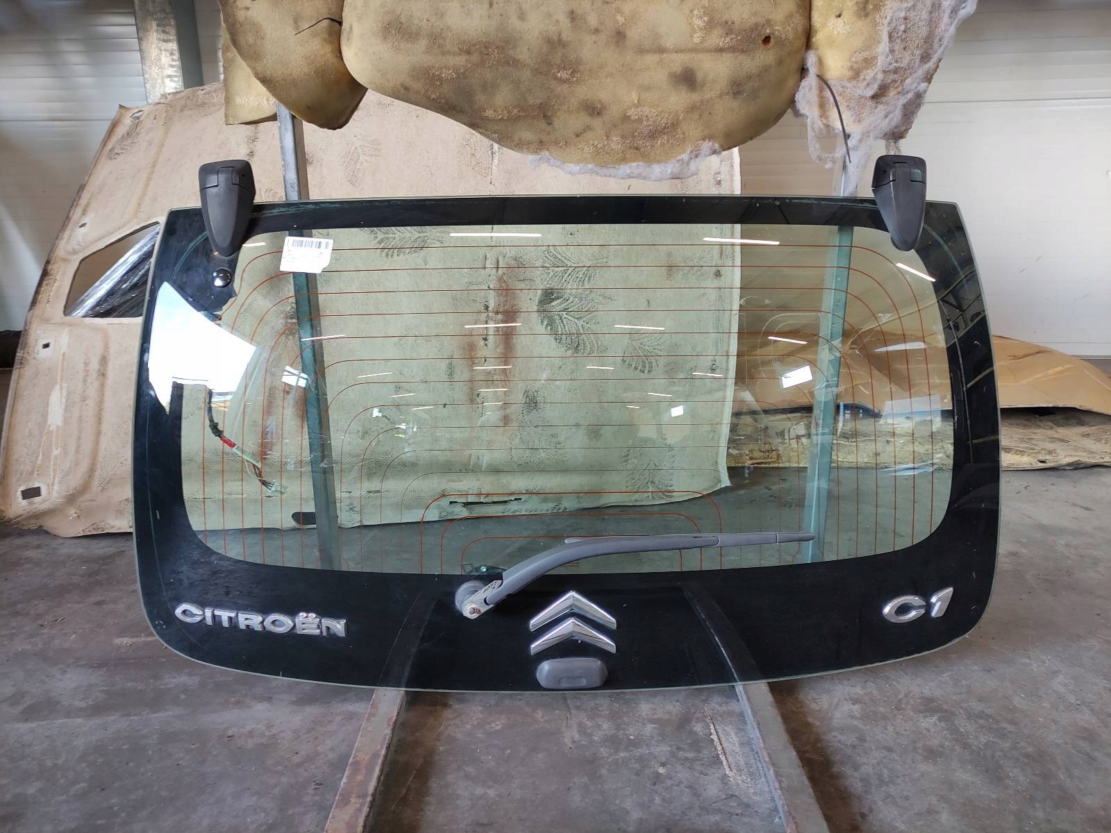 Стекло откидной крышки багажника CITROEN C1 и LIFT