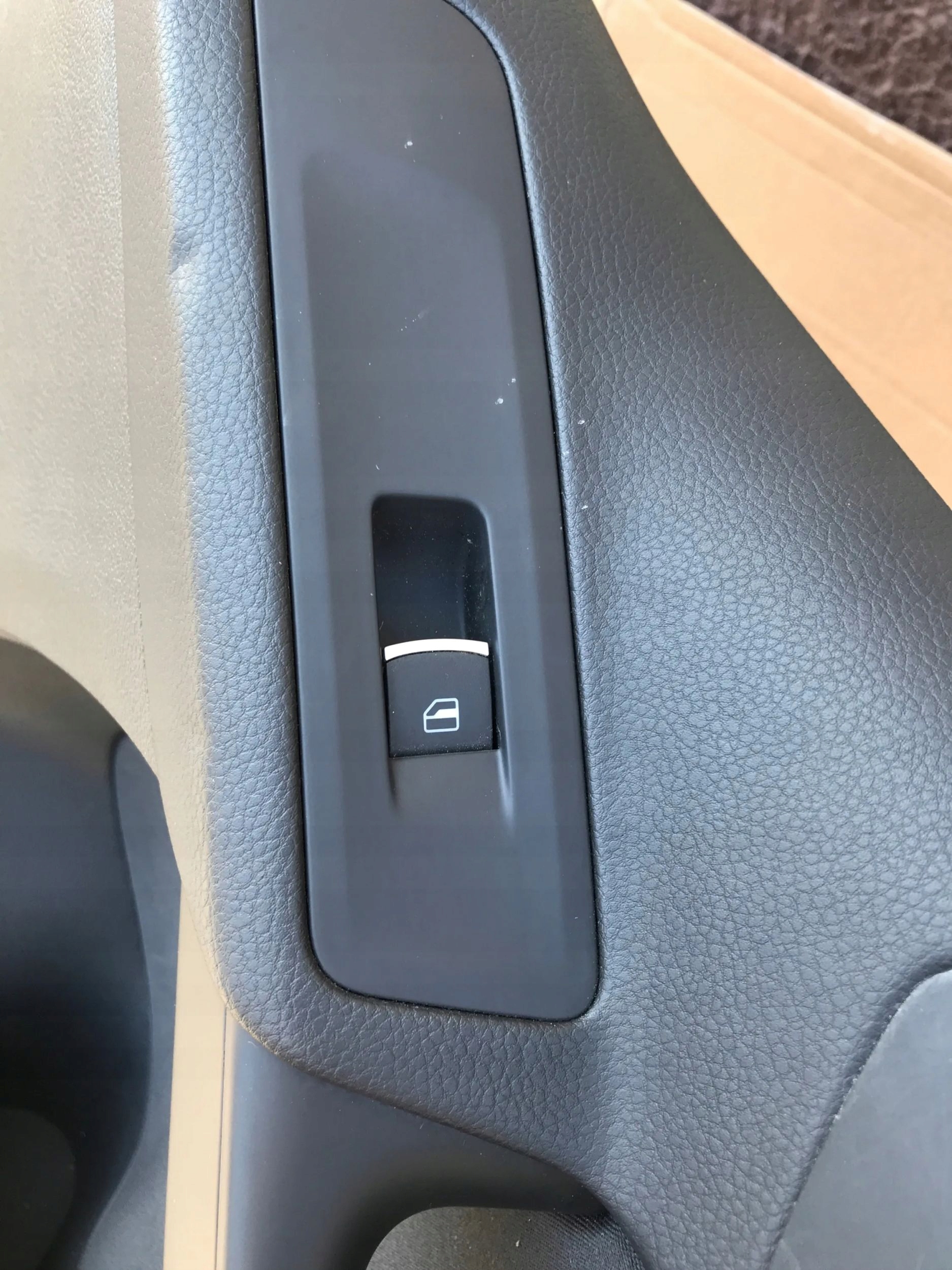 side upholstery right front VW TIGUAN LIFT 5N EU 0009