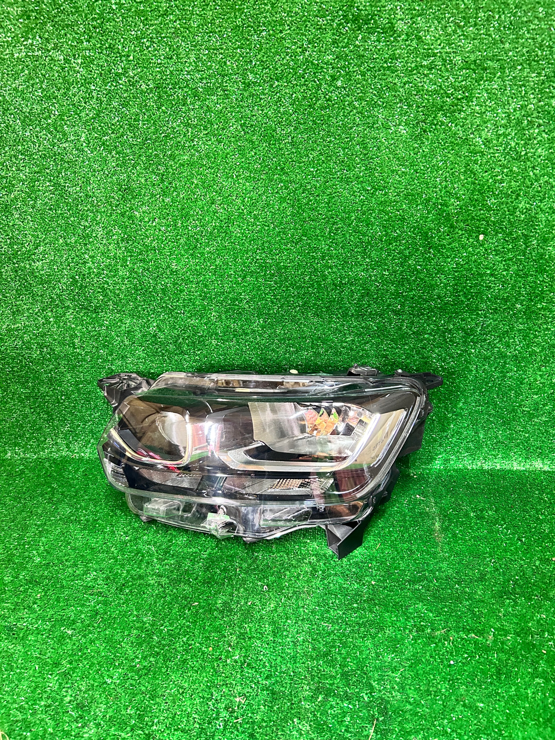REFLEKTOR sinistra TOYOTA PROACE CITY VERSO NR.R