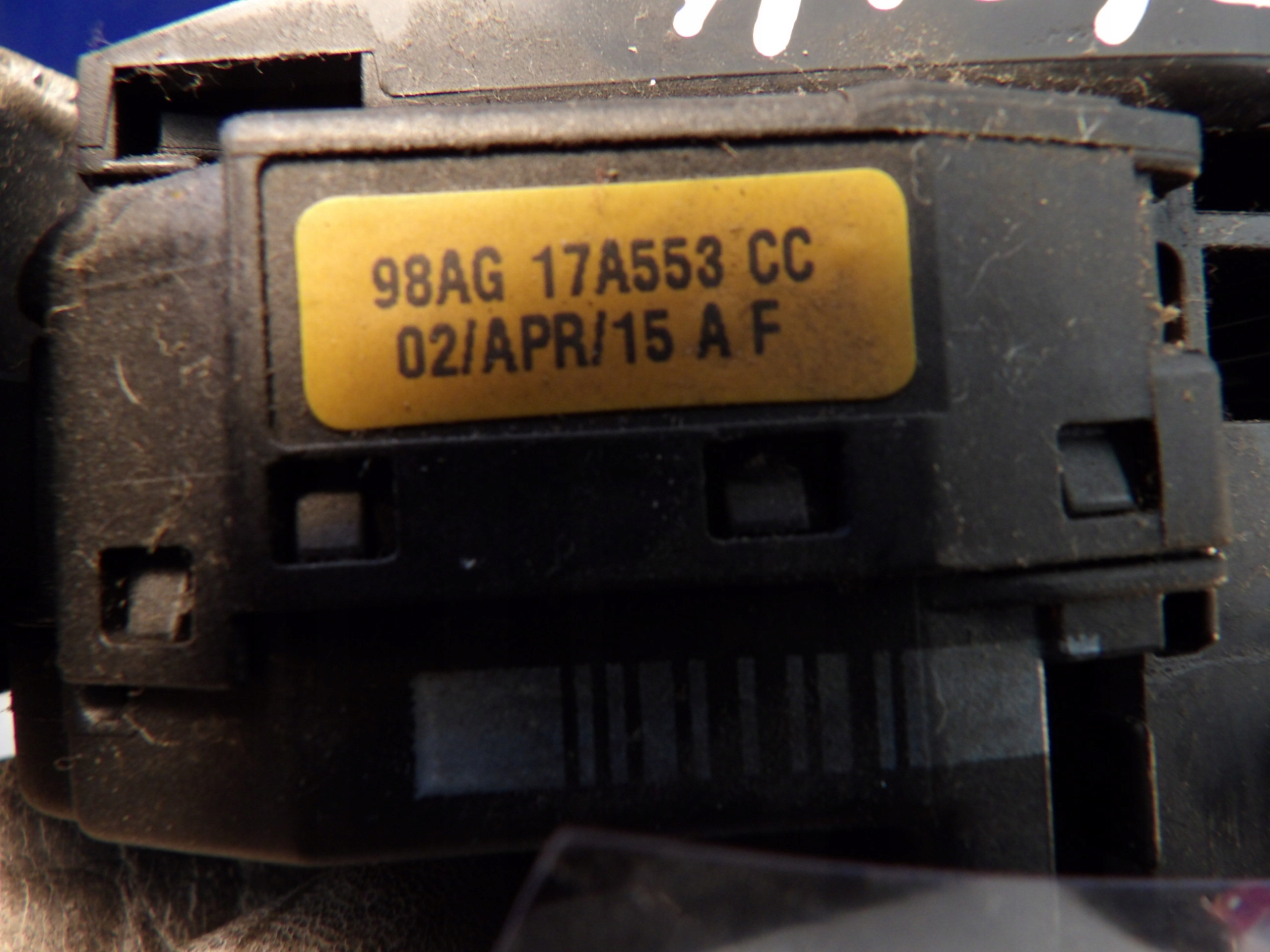 switch Ford Focus and 98AG17A553CC 98AG13335AG