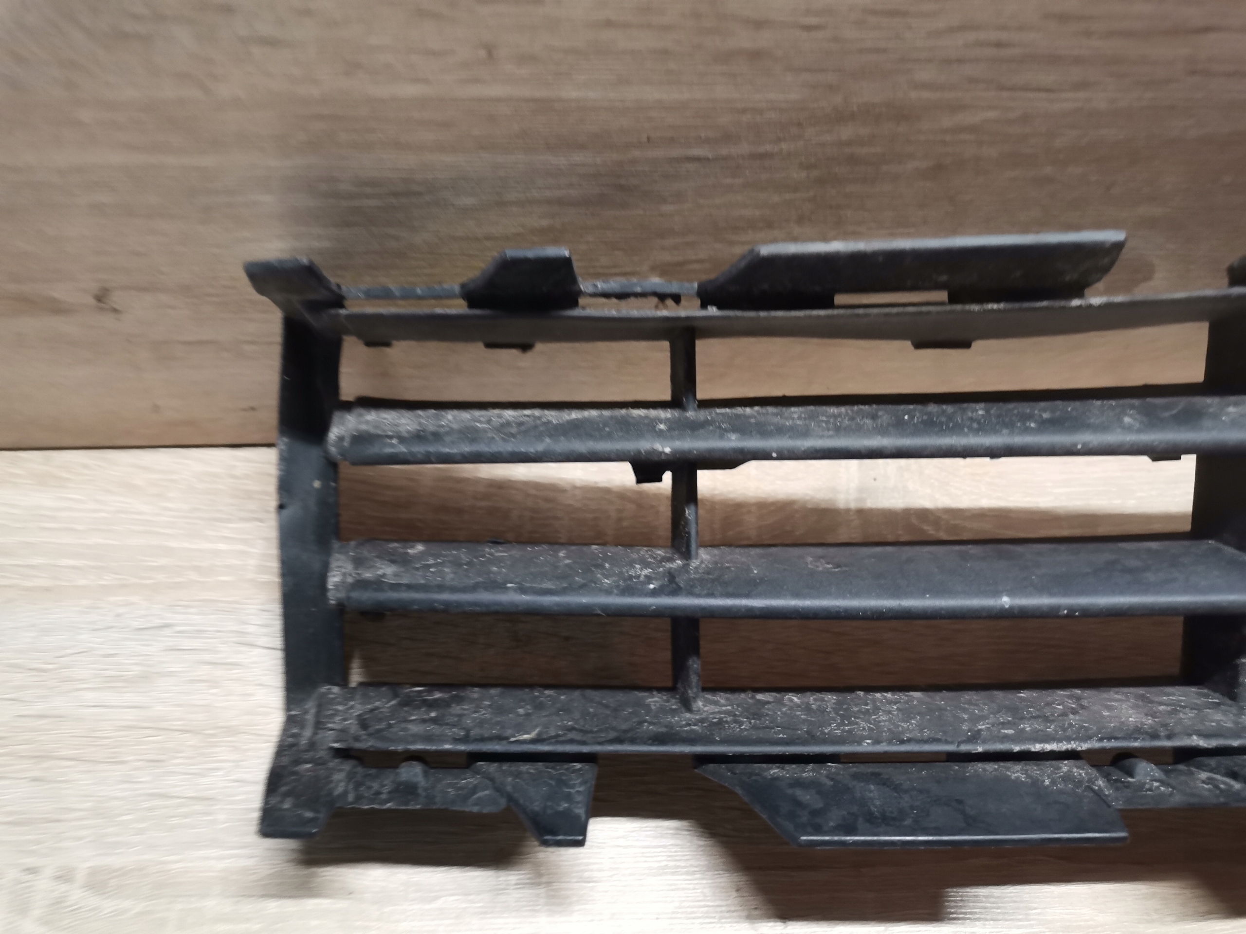 Lüftungsgitter der Stoßstange mitte RENAULT MEGANE II 8200114155