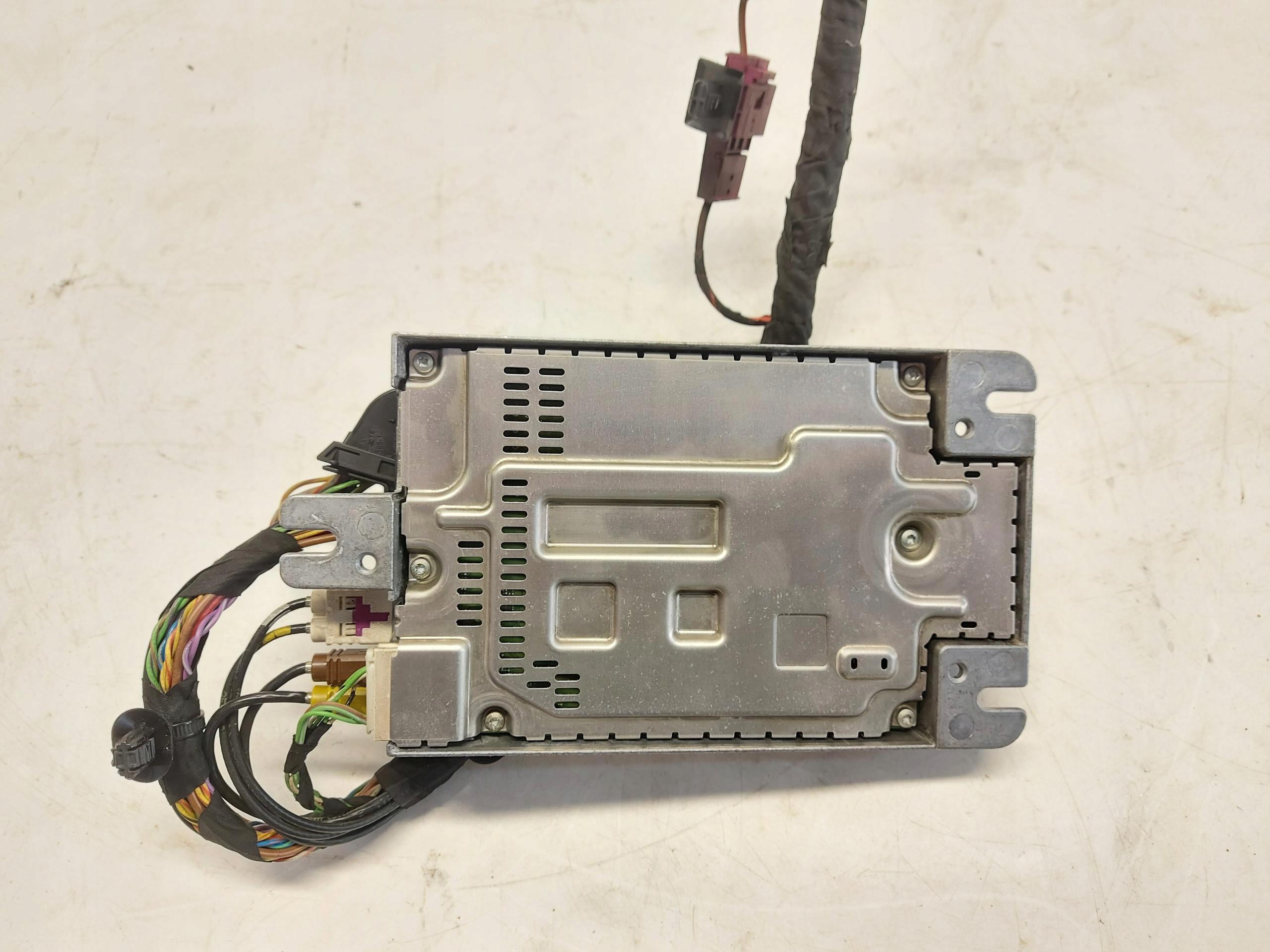 BMW iX i20 2023, Xdrive50 amplifier HARMAN 5A923C9